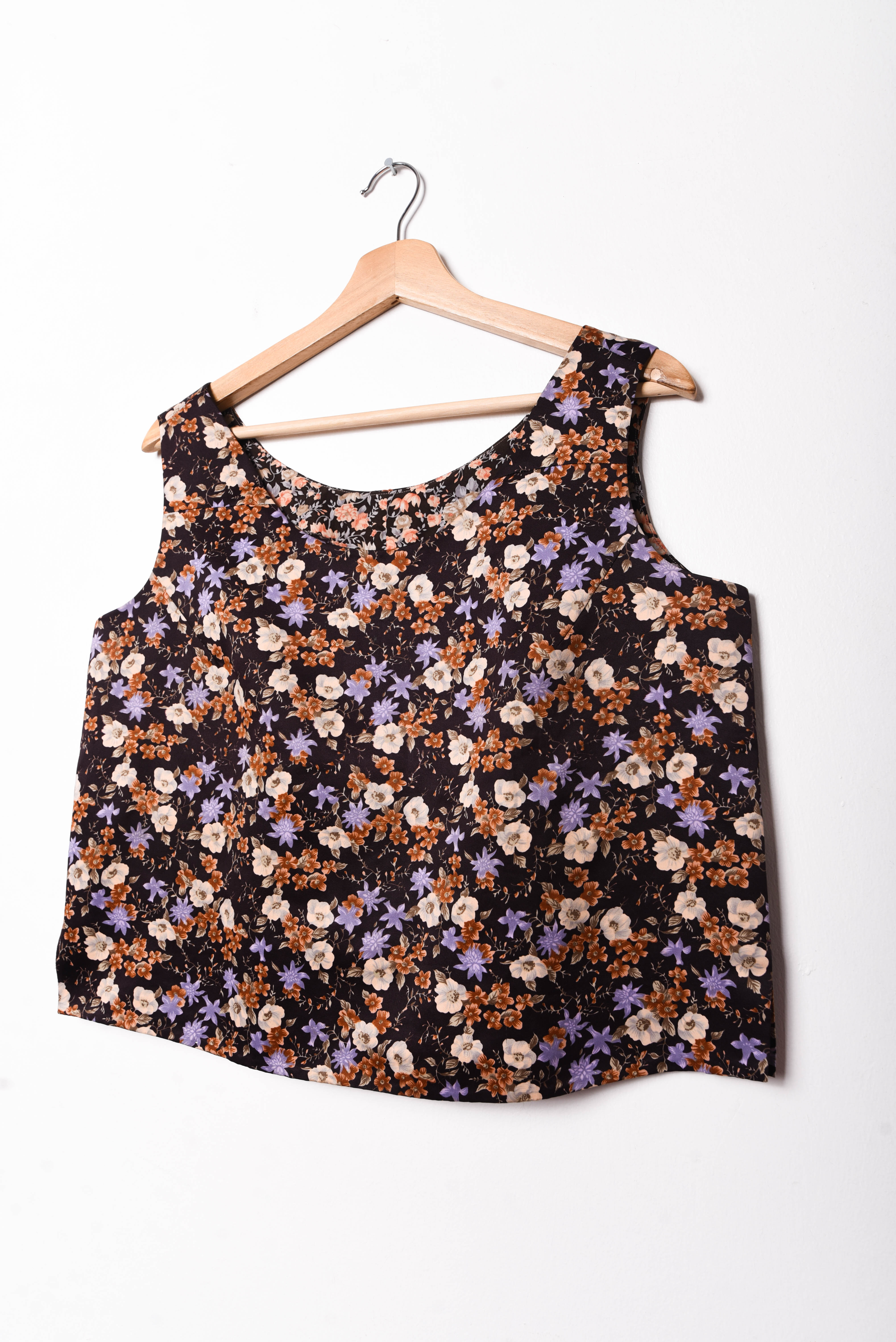 Top handmade vintage floral