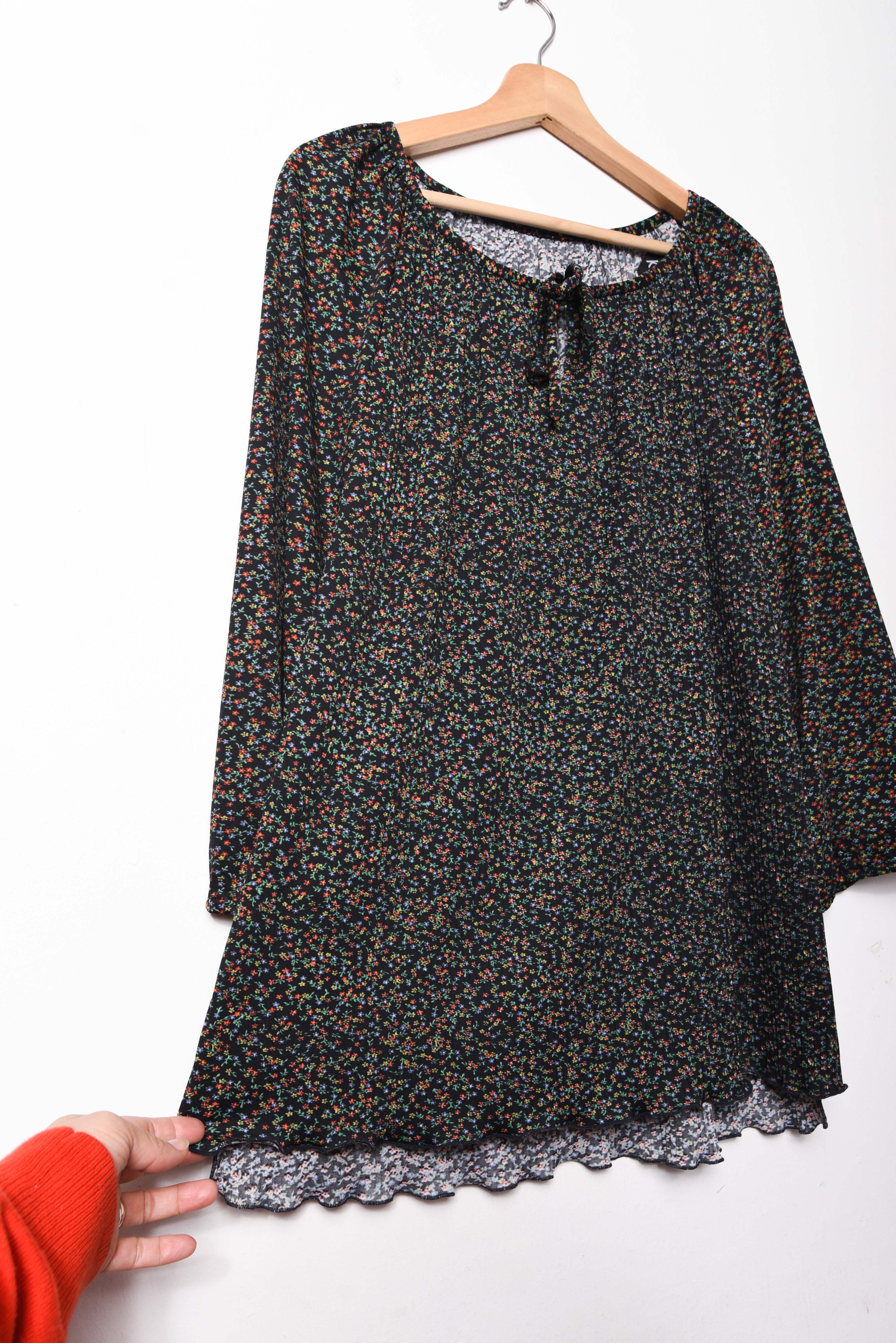 Blusa floral plisada 70s