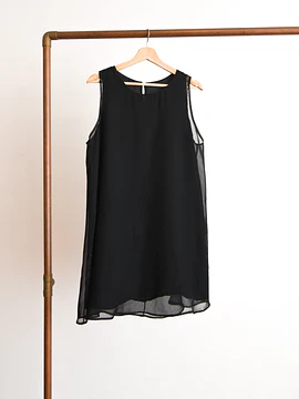 Vestido negro 90s vaporoso