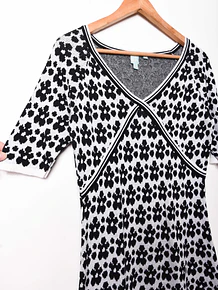 Vestido tejido floral b&w