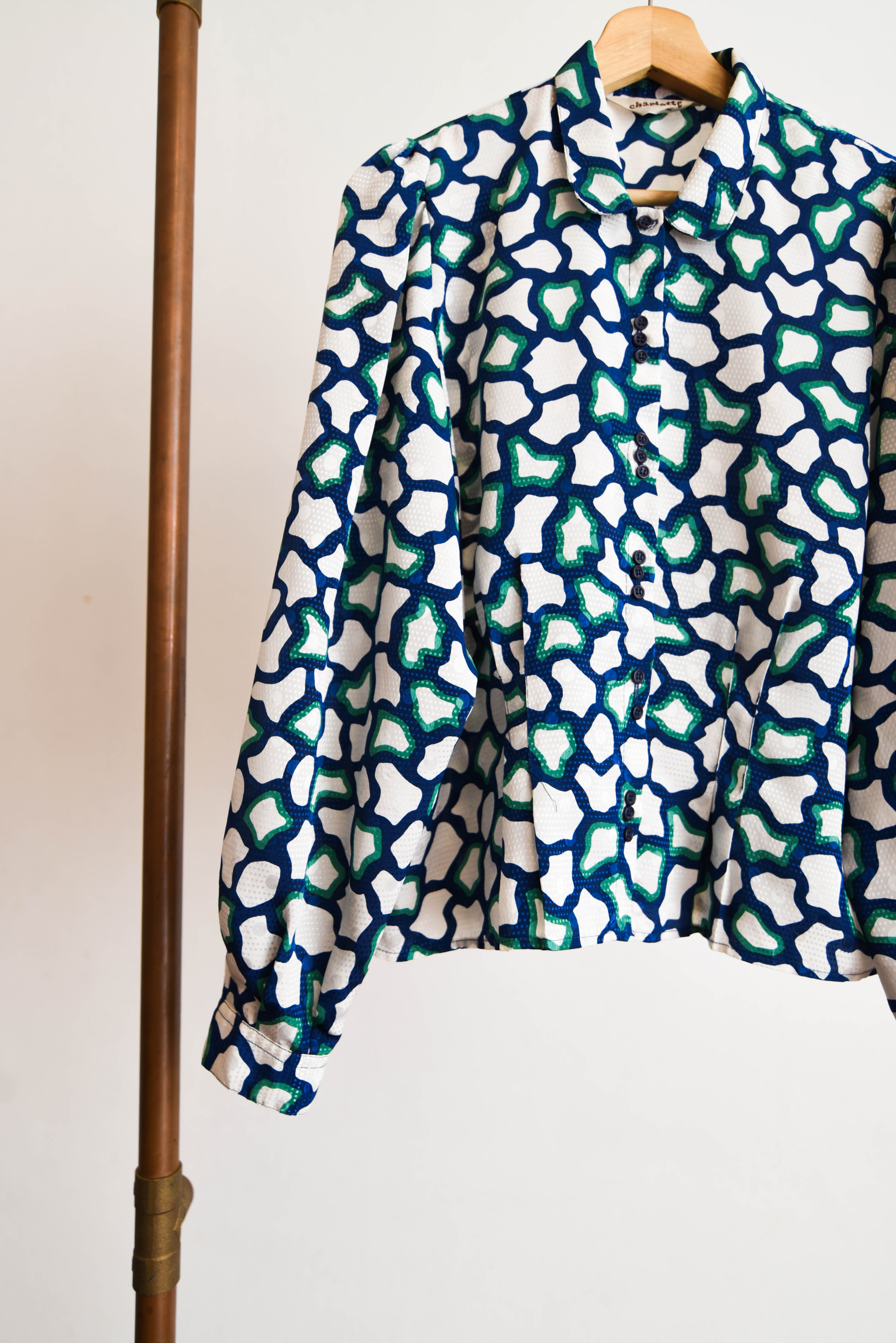Blusa azul y verde satinada vintage