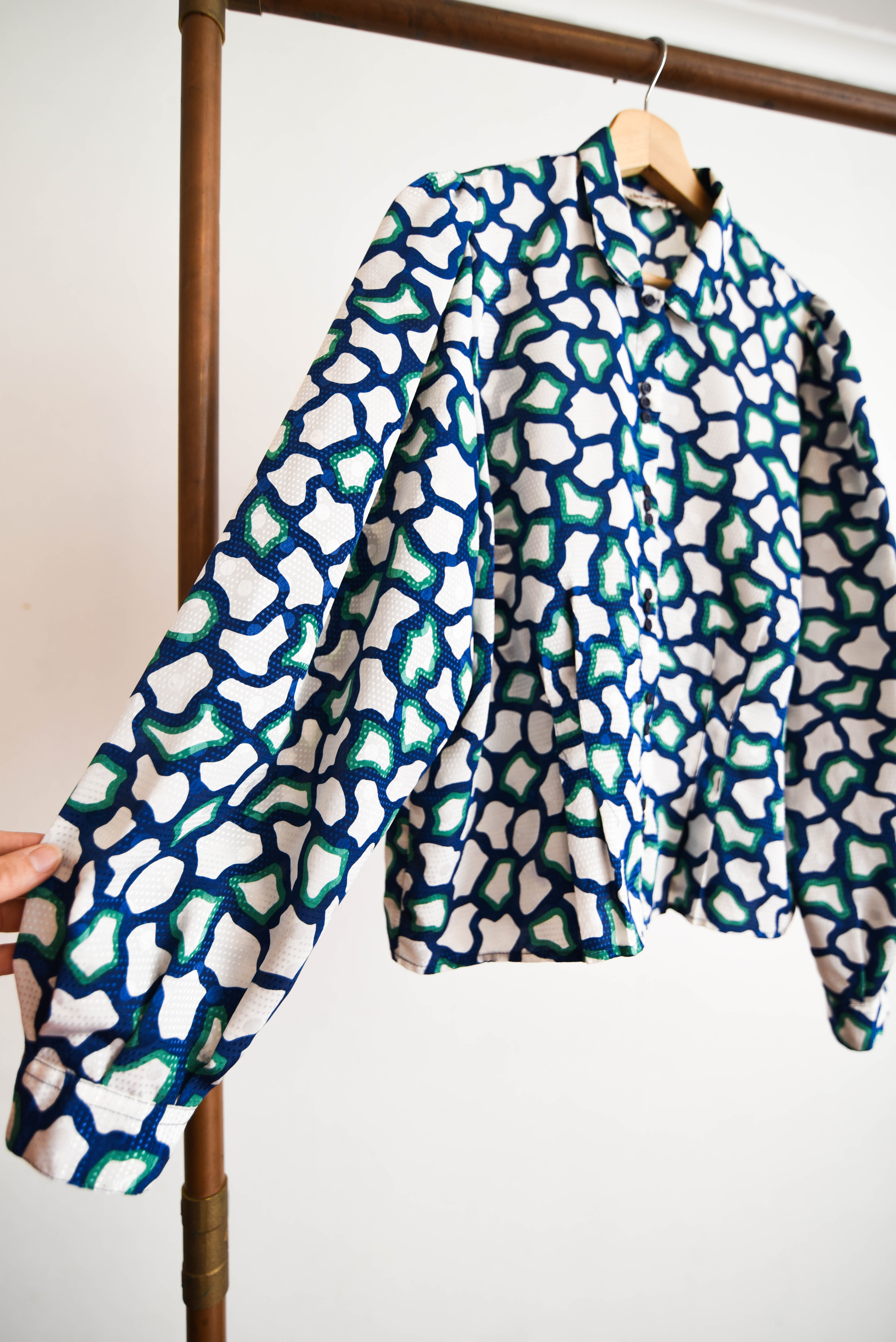Blusa azul y verde satinada vintage