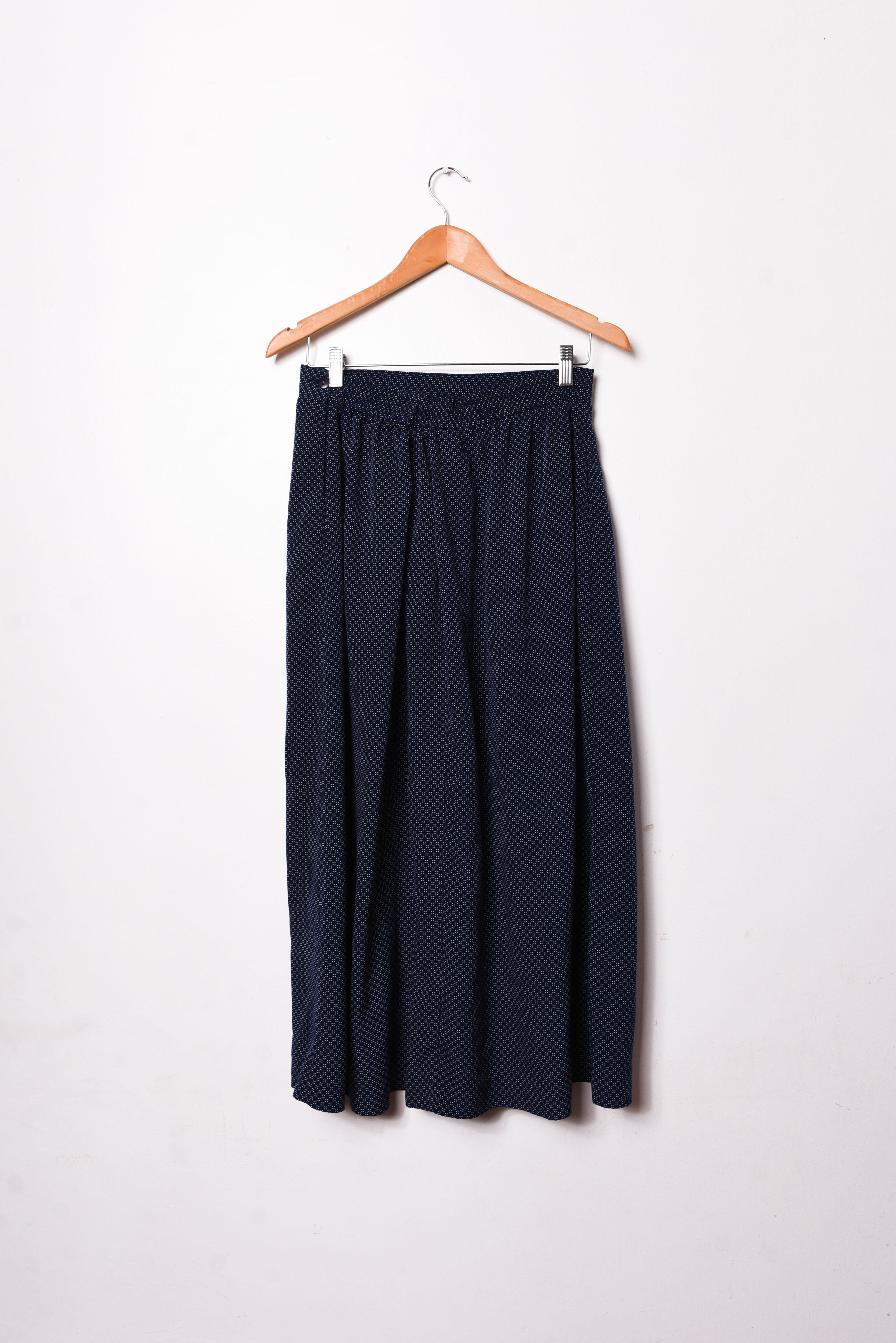 Maxi falda azul navy dots