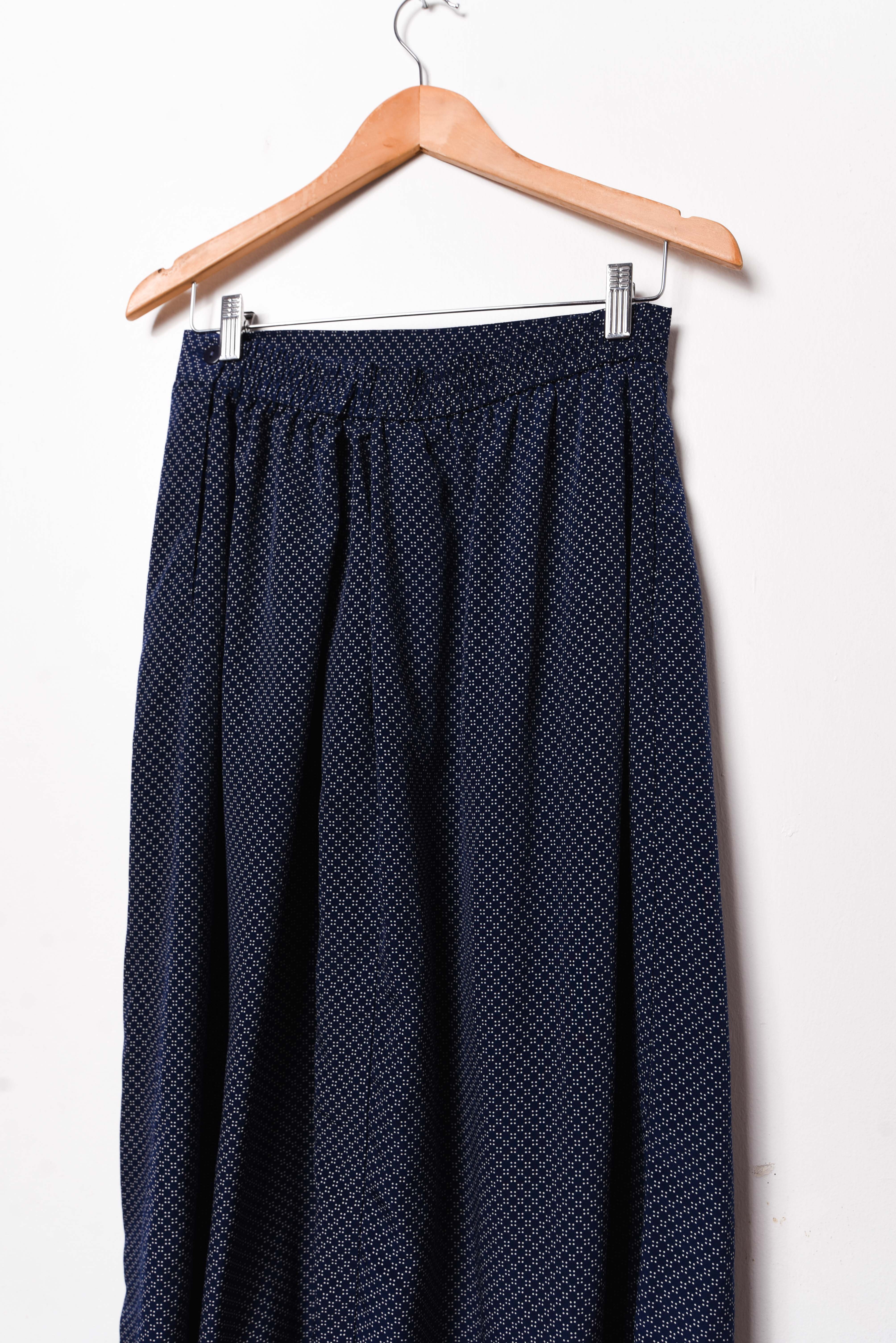 Maxi falda azul navy dots
