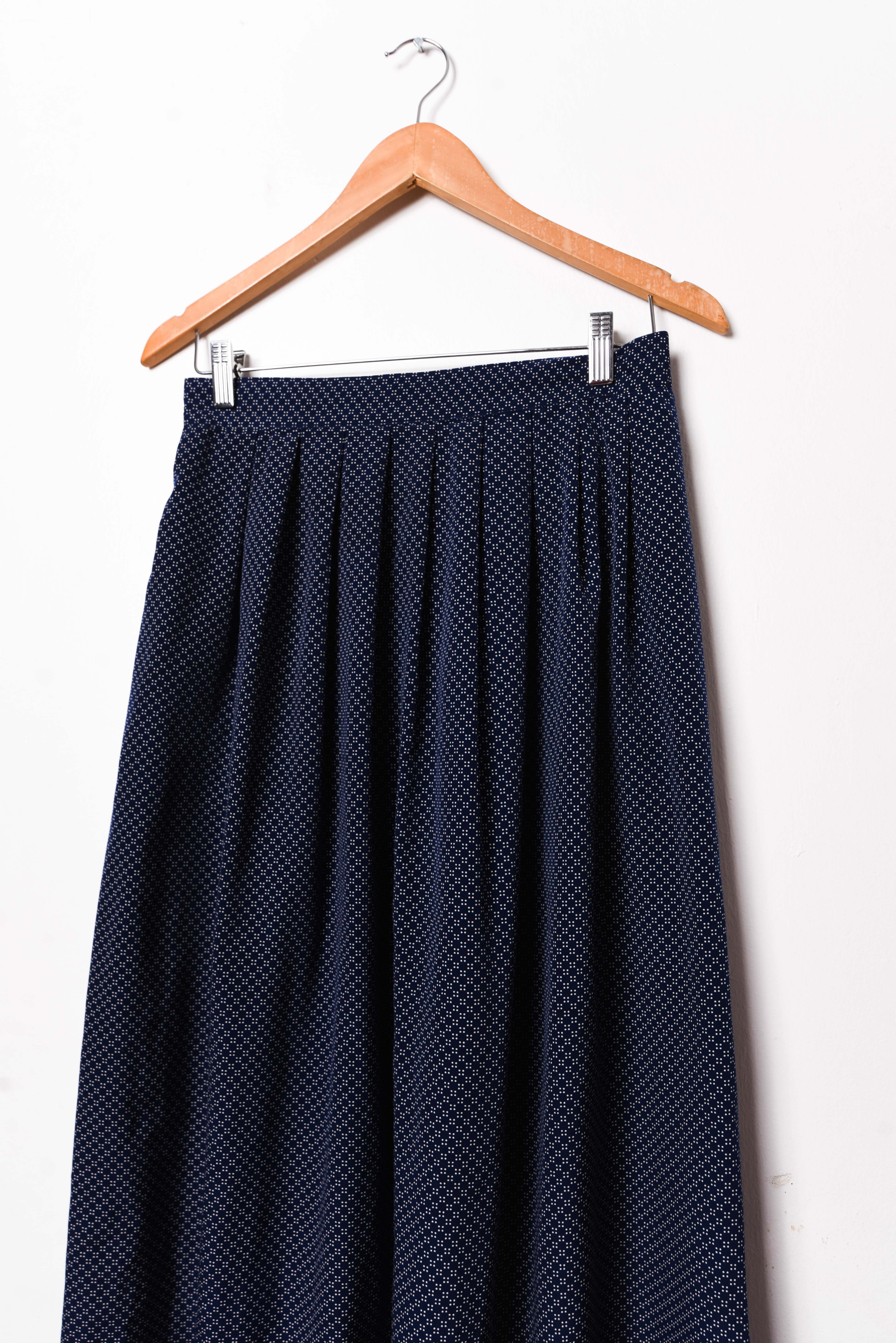 Maxi falda azul navy dots