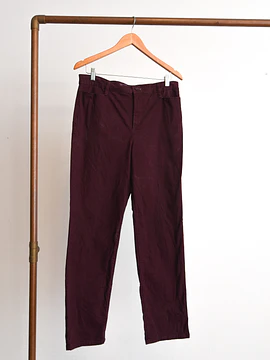 Pantalón burdeo Gloria Vanderbilt