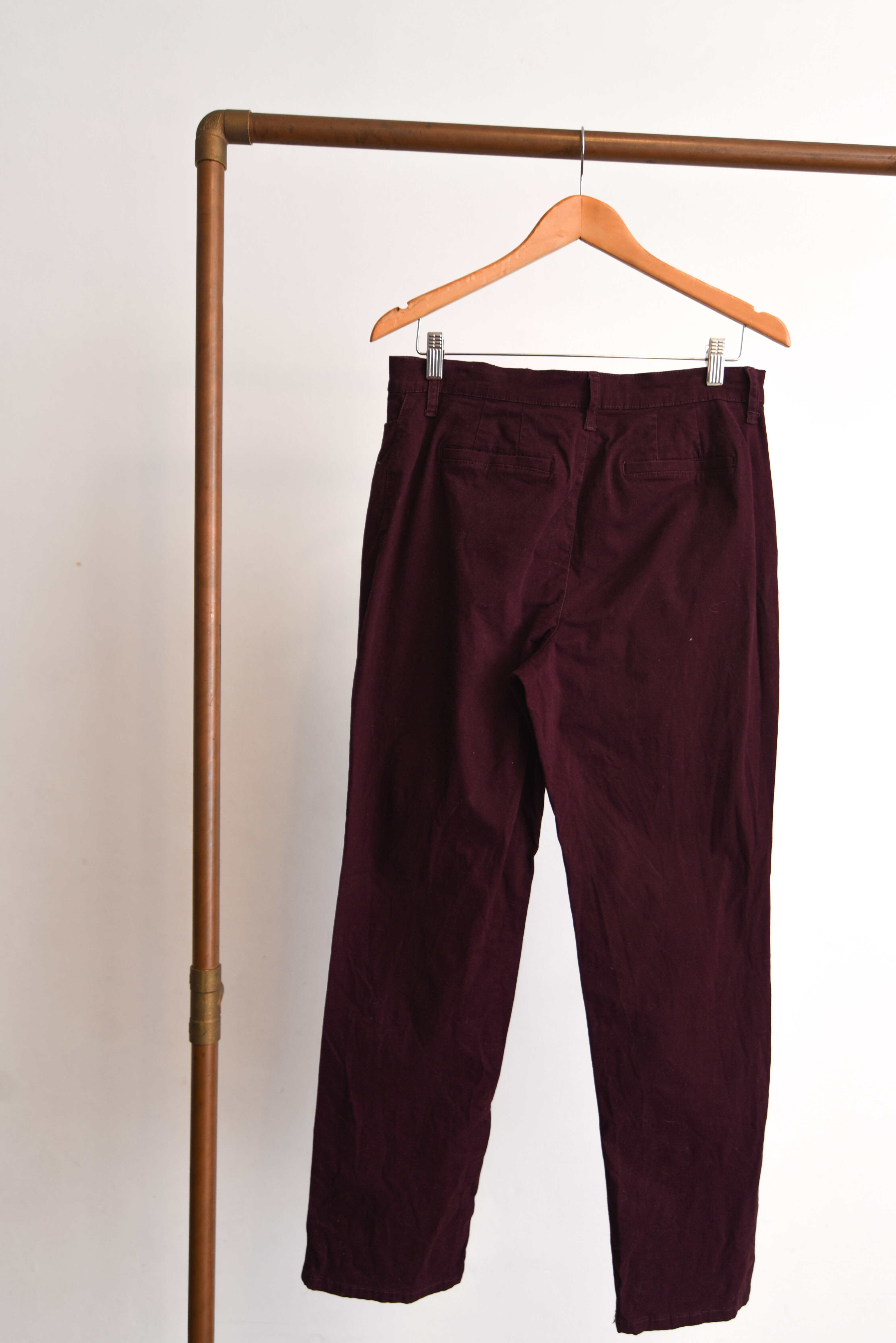 Pantalón burdeo Gloria Vanderbilt