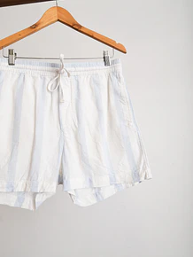 Short celeste franjas lino