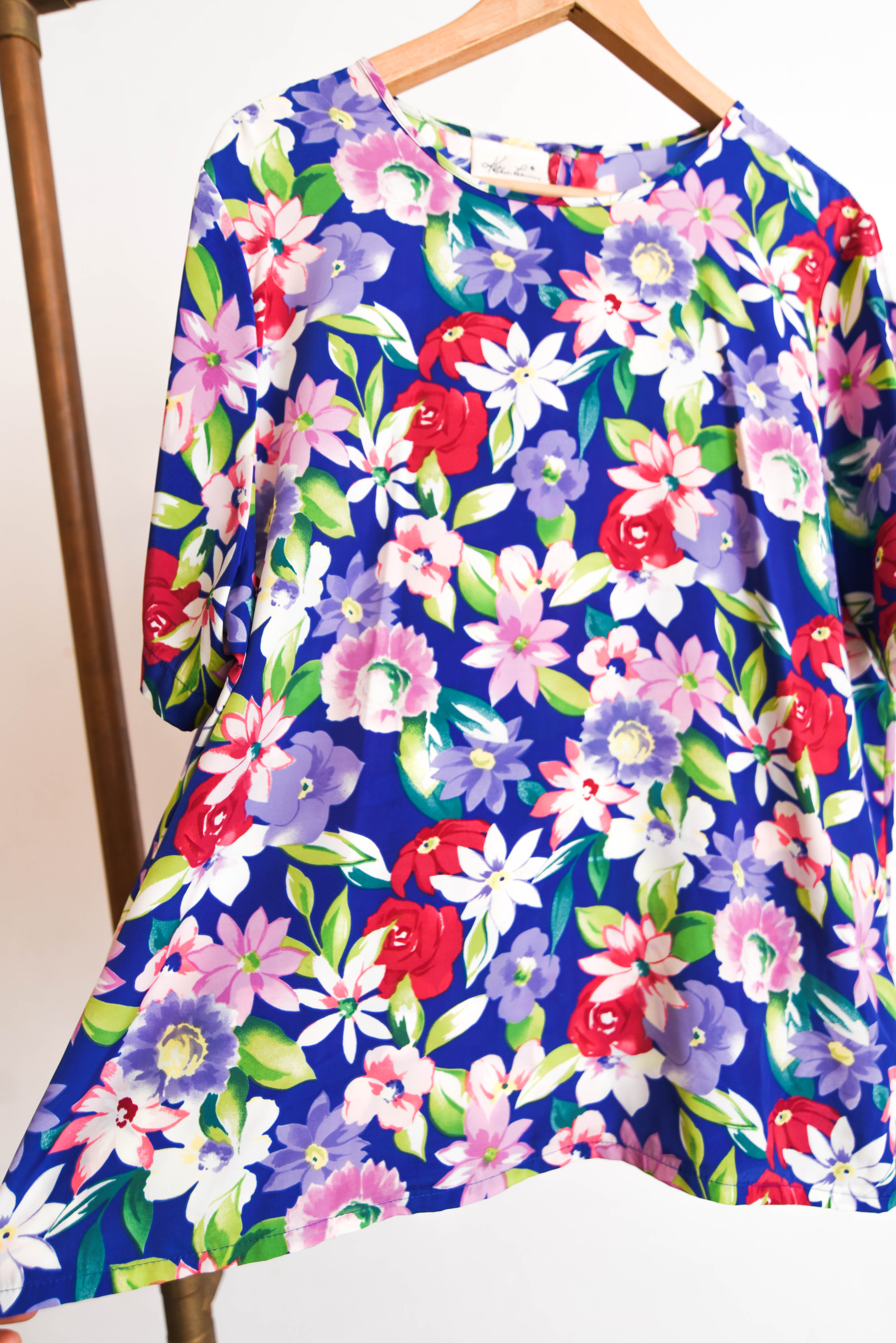 Blusa azulina floral vintage