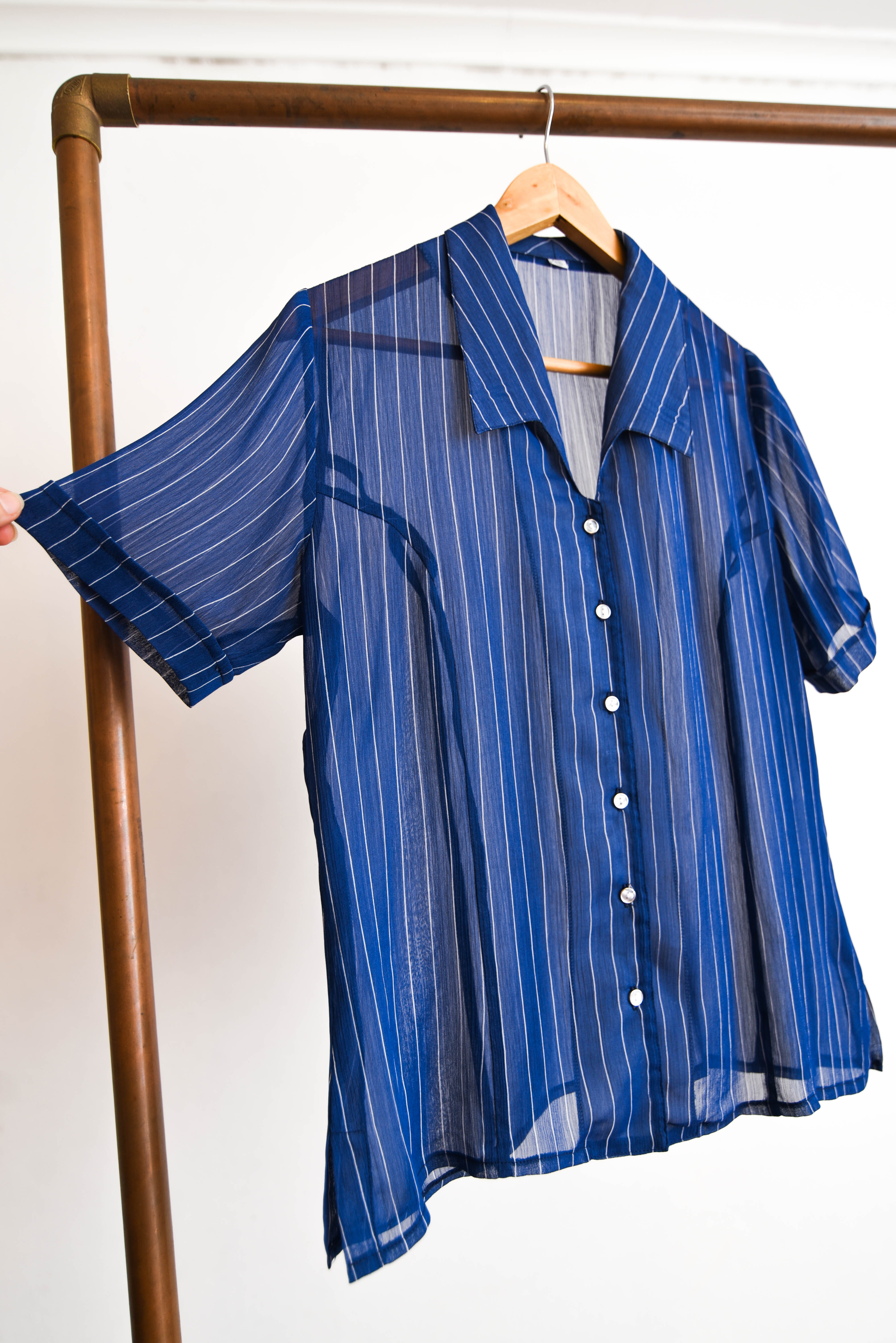 Blusa azul rayada transparencia