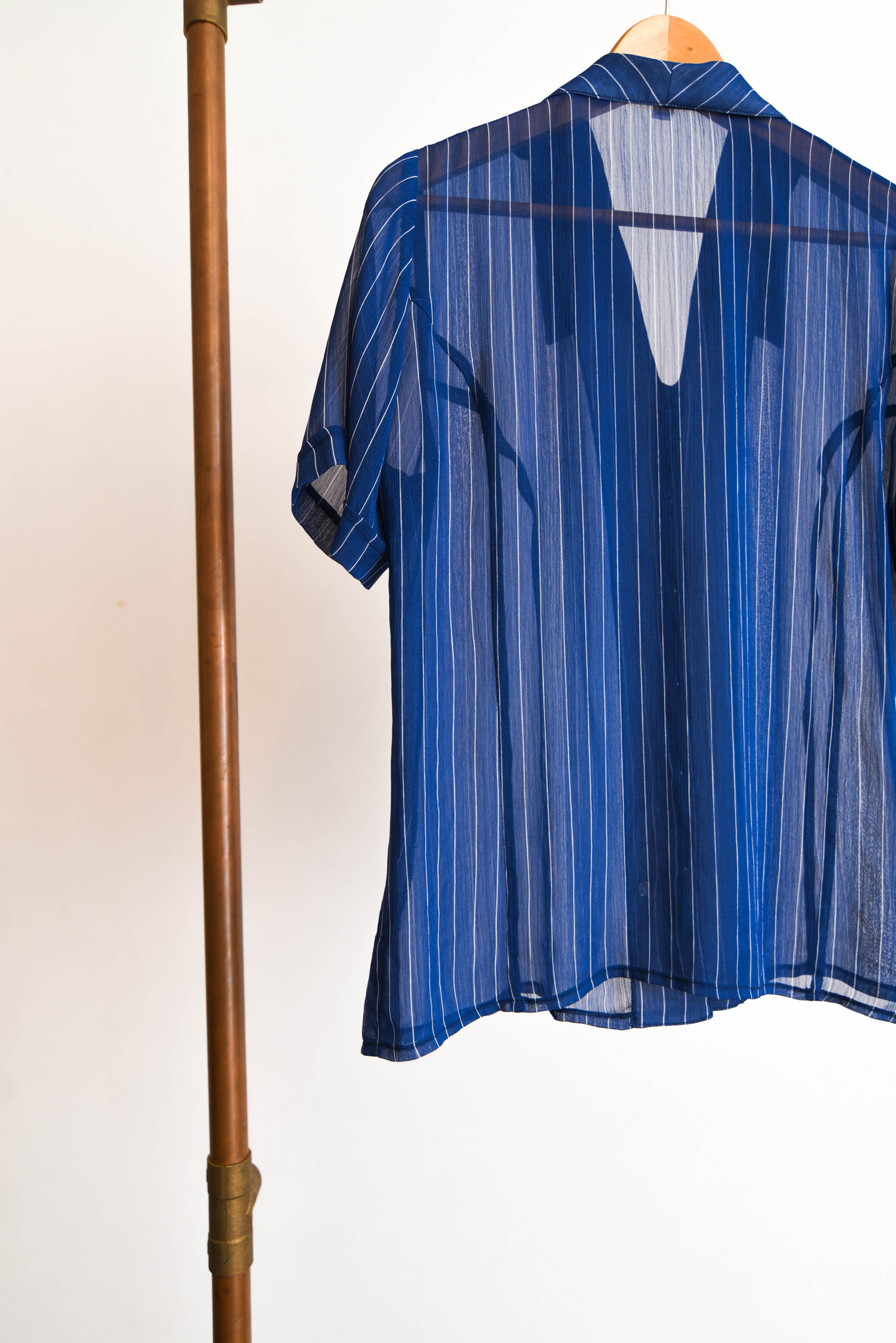 Blusa azul rayada transparencia