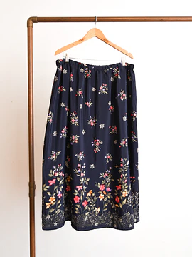 Maxi falda azul navy floral plus size