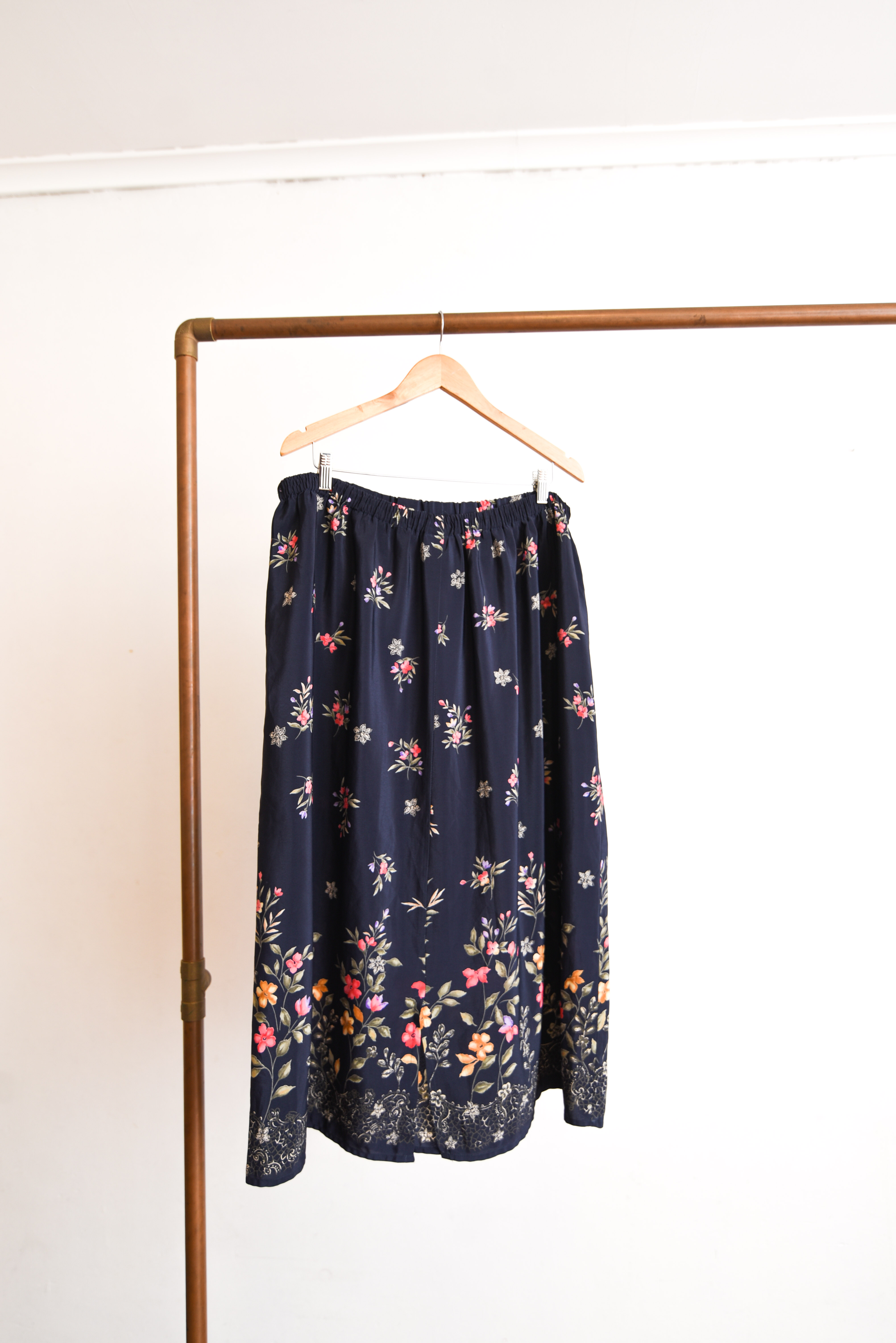 Maxi falda azul navy floral plus size