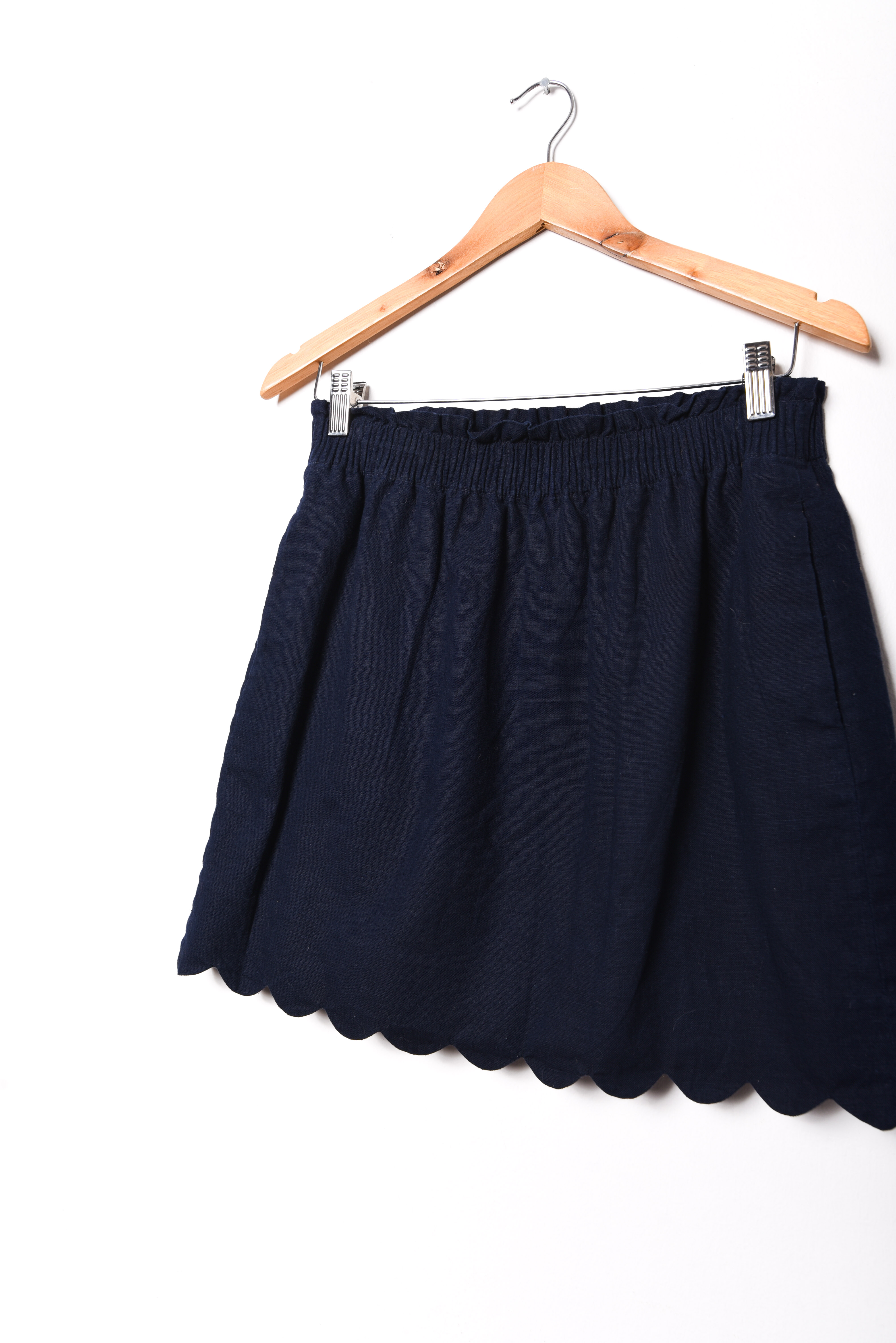 Falda azul marino lino ondas