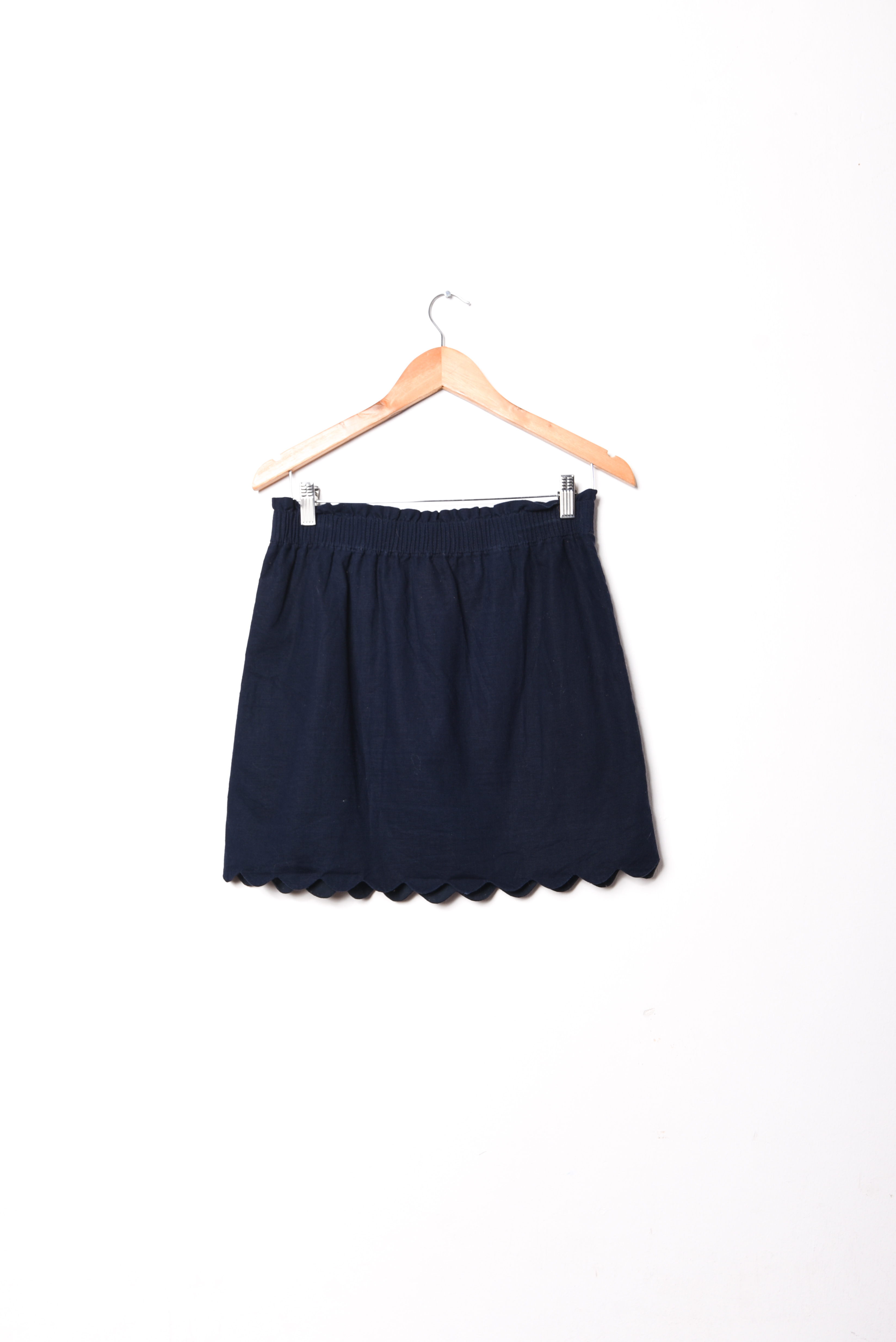 Falda azul marino lino ondas