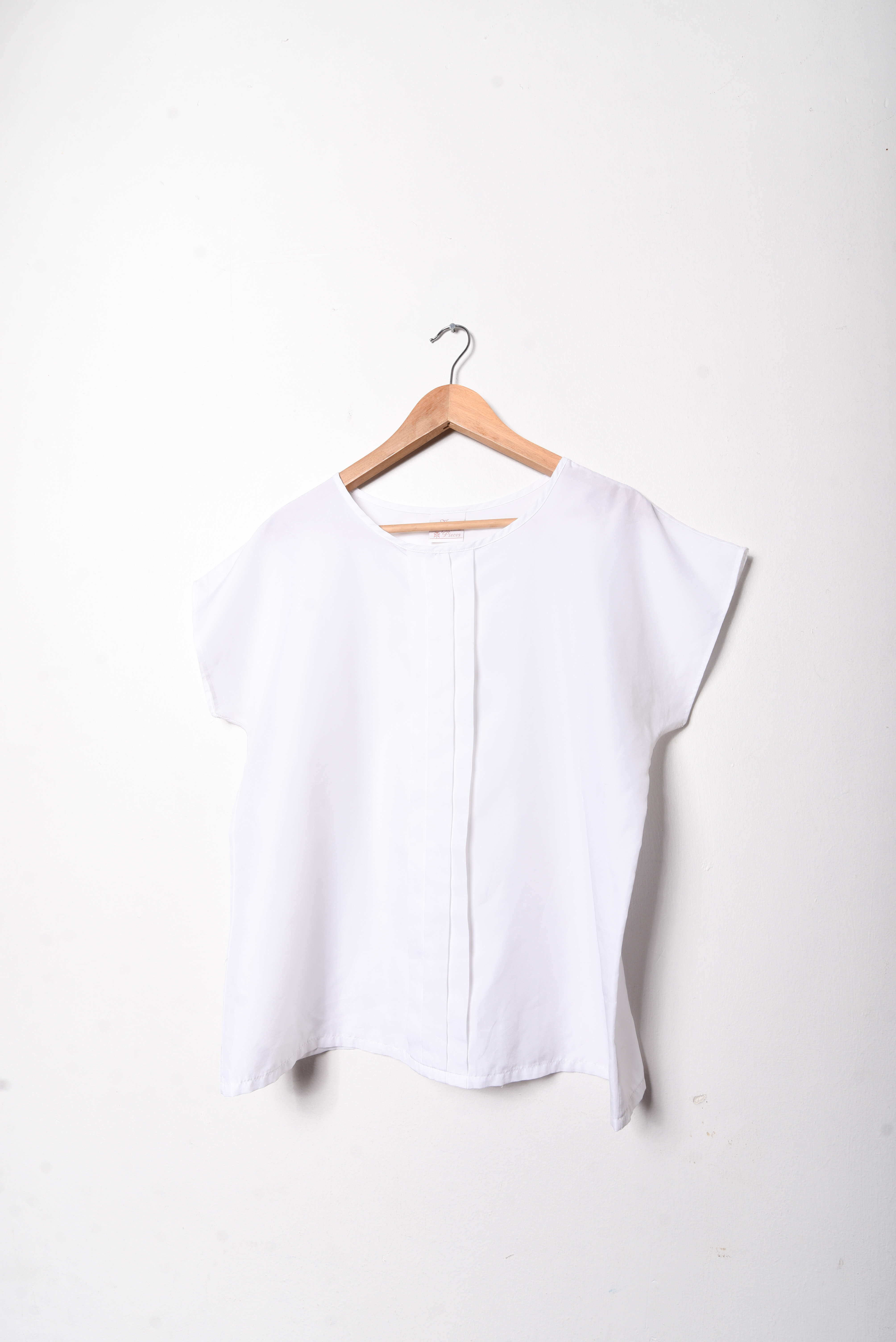 Blusa blanca 80s plisada