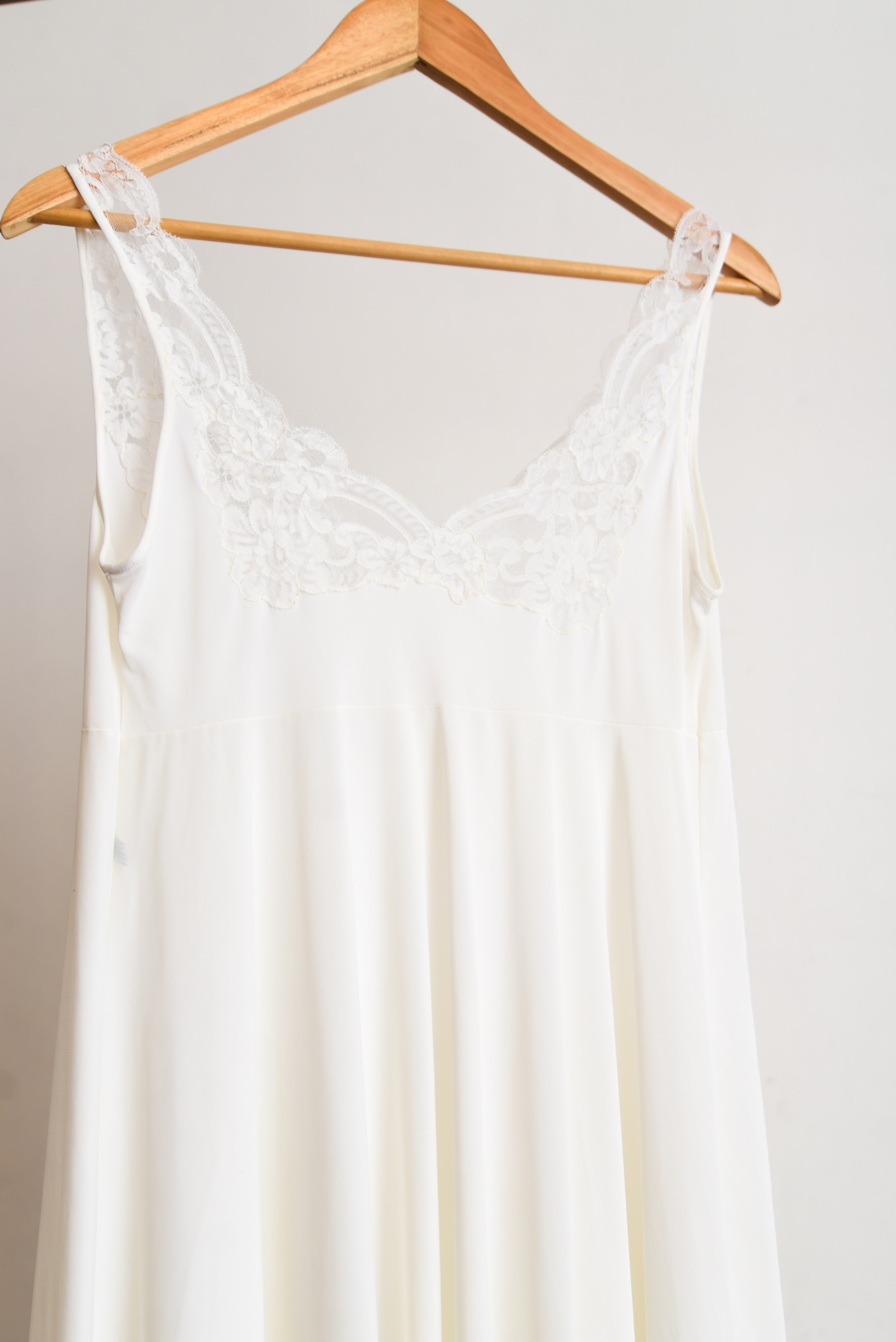 Maxi vestido lencero vintage encaje italiano