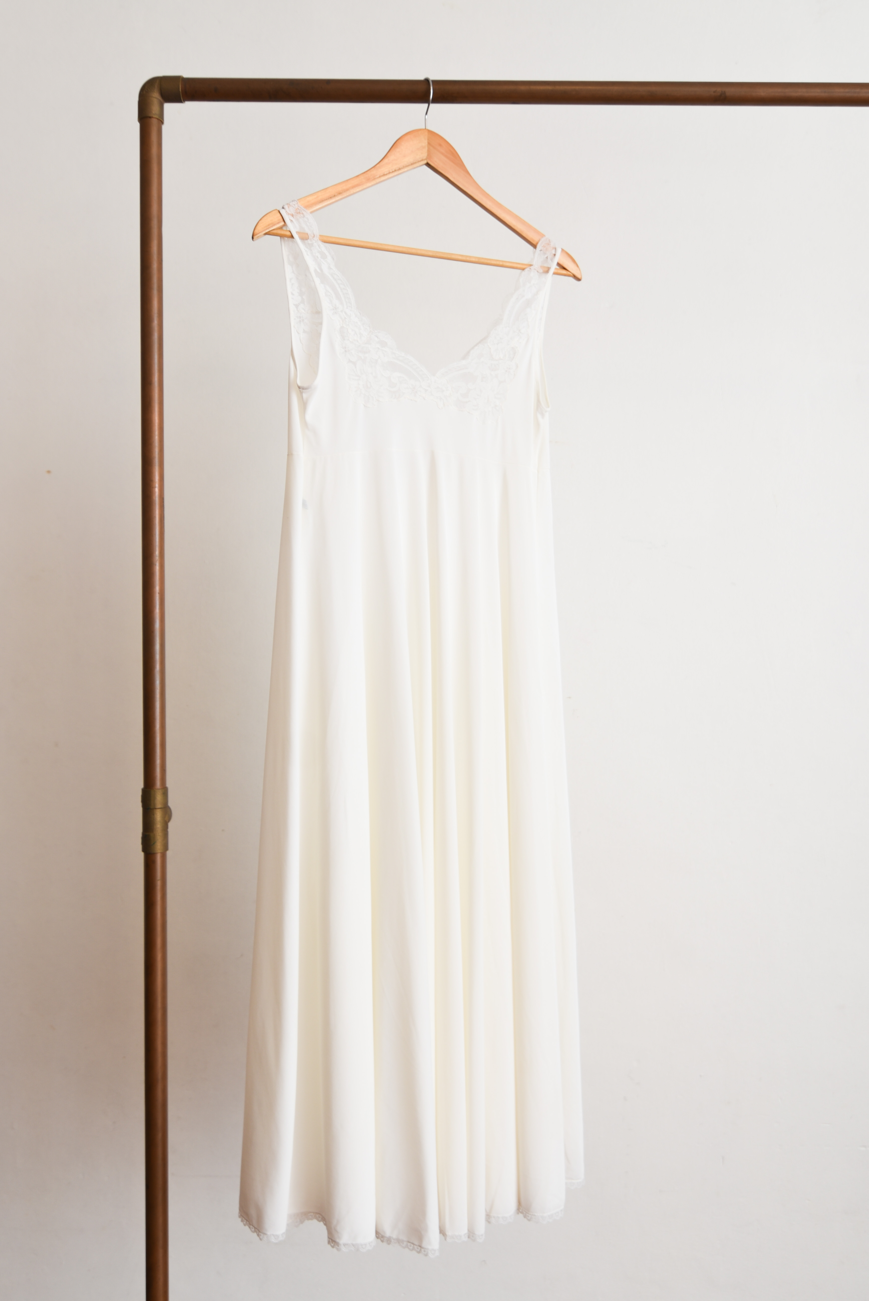 Maxi vestido lencero vintage encaje italiano