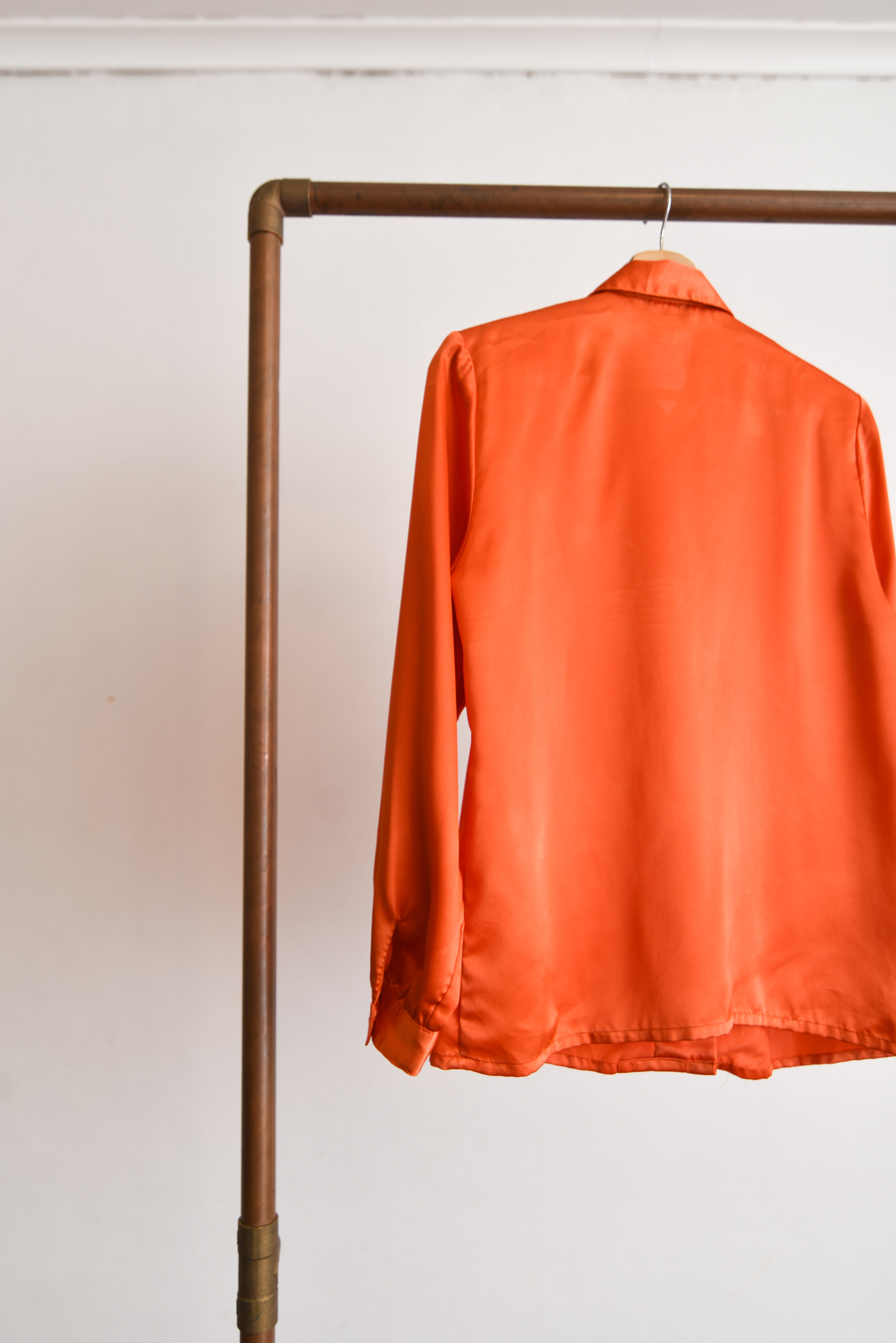 Blusa vintage naranjo satín