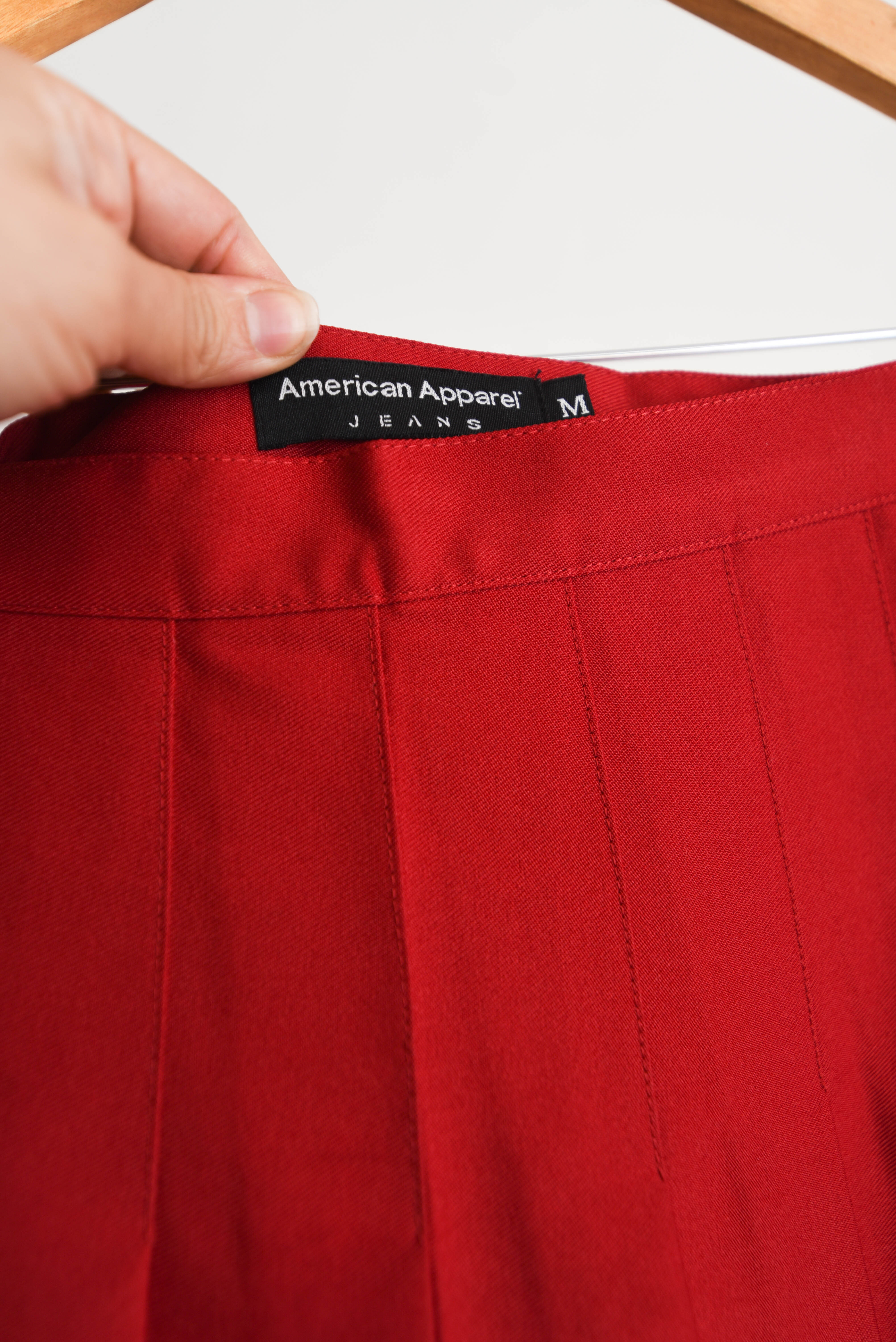Falda roja American Apparel