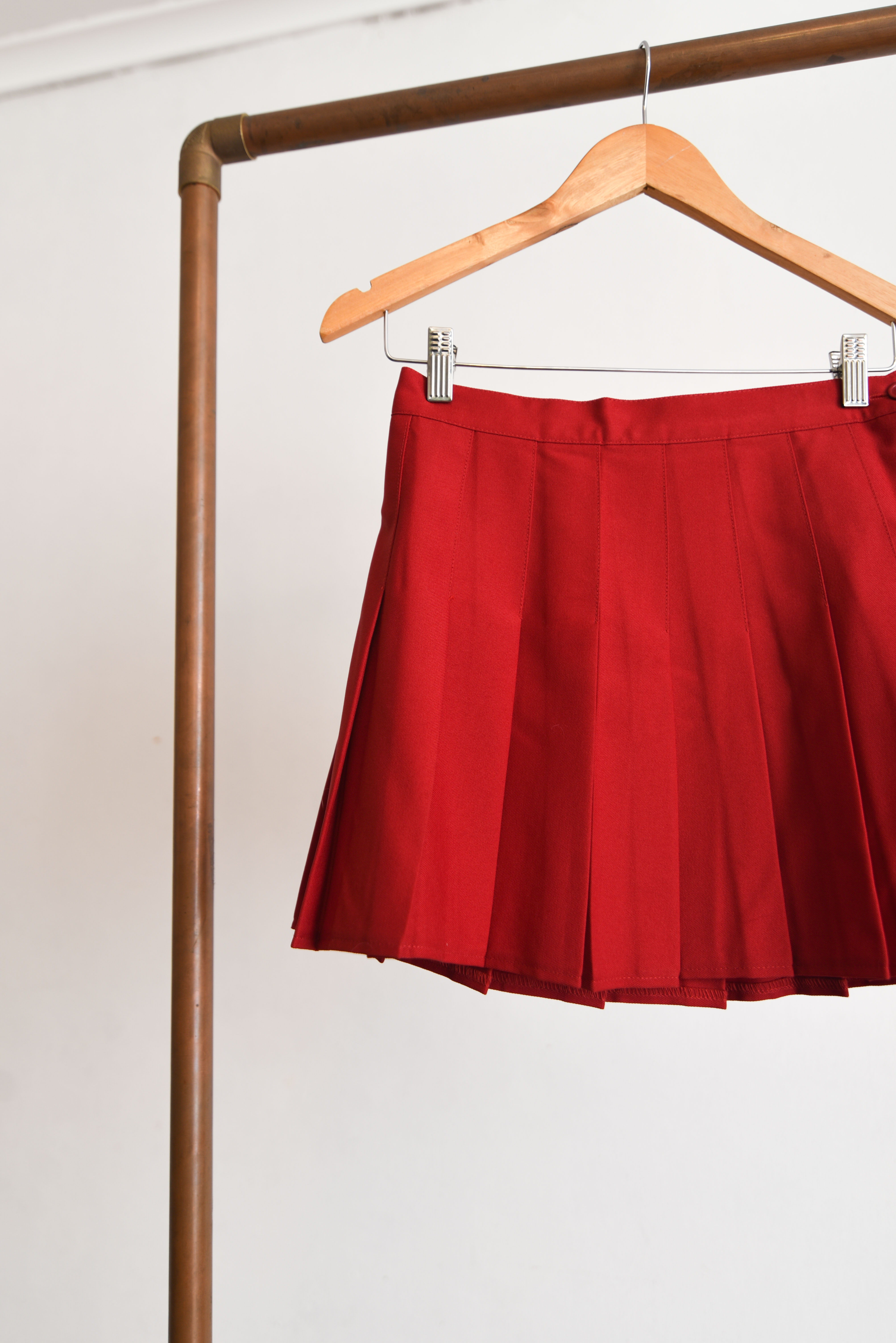 Falda roja American Apparel