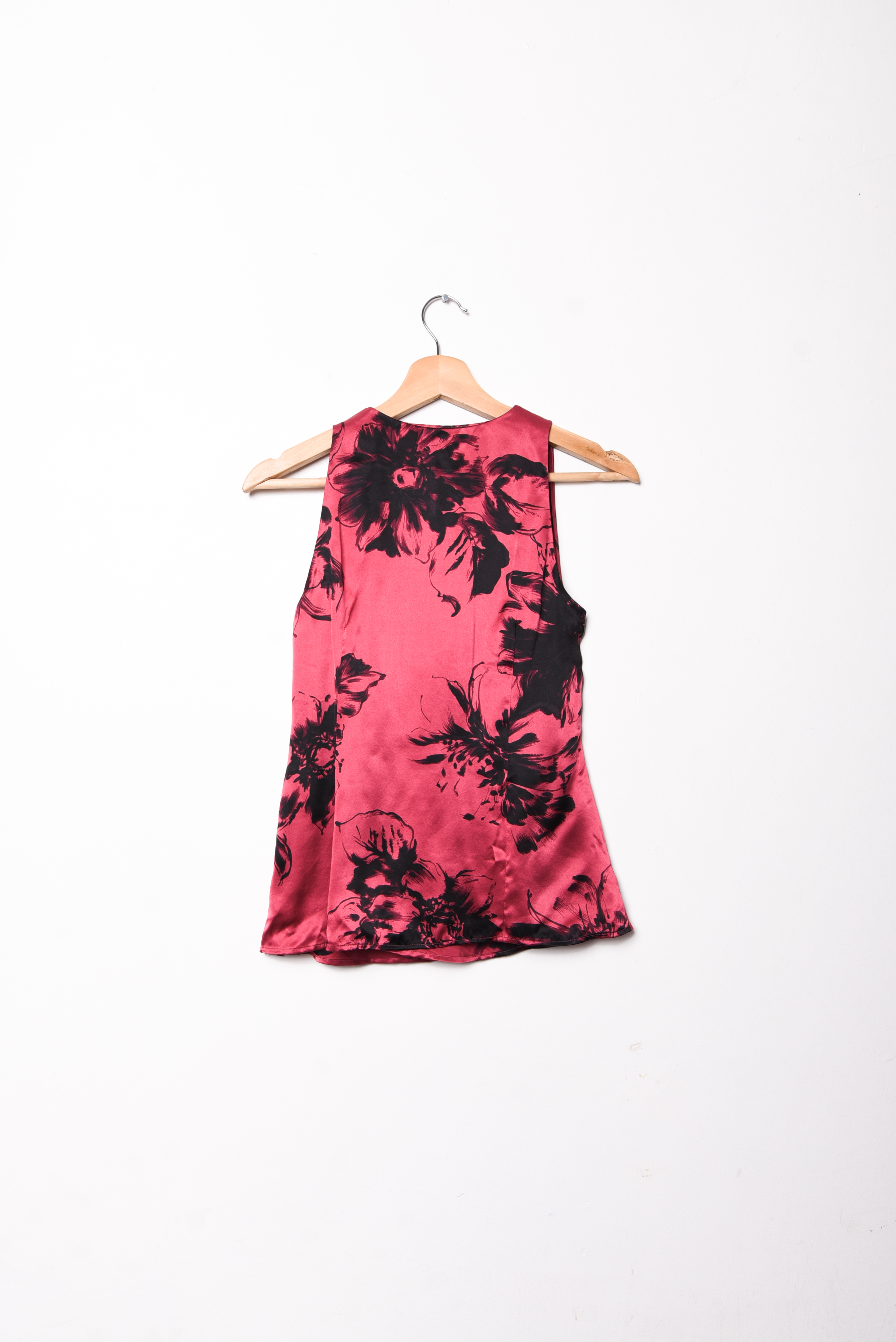 Top seda rojo floral cruzado