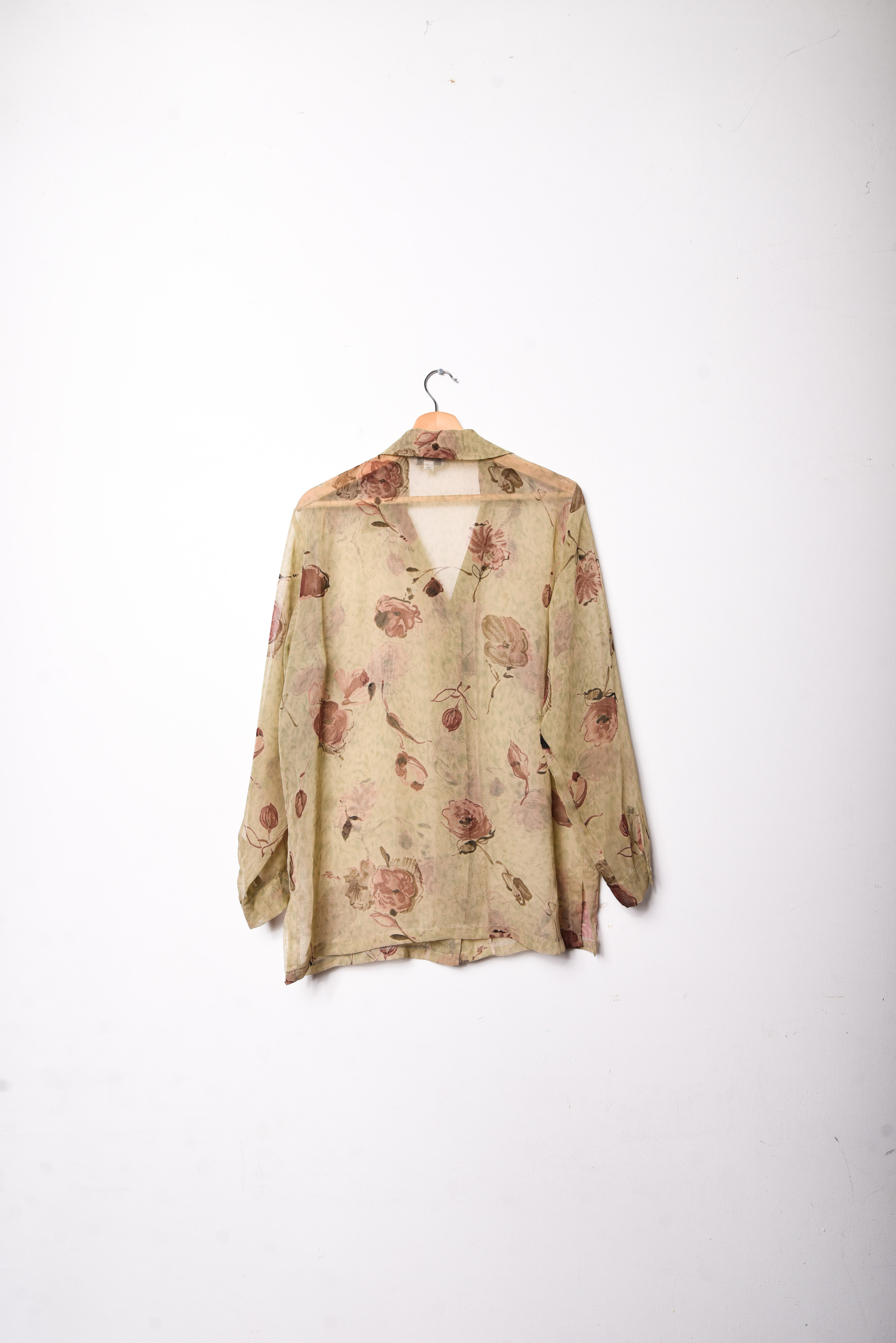 Blusa nude transparencia floral vintage