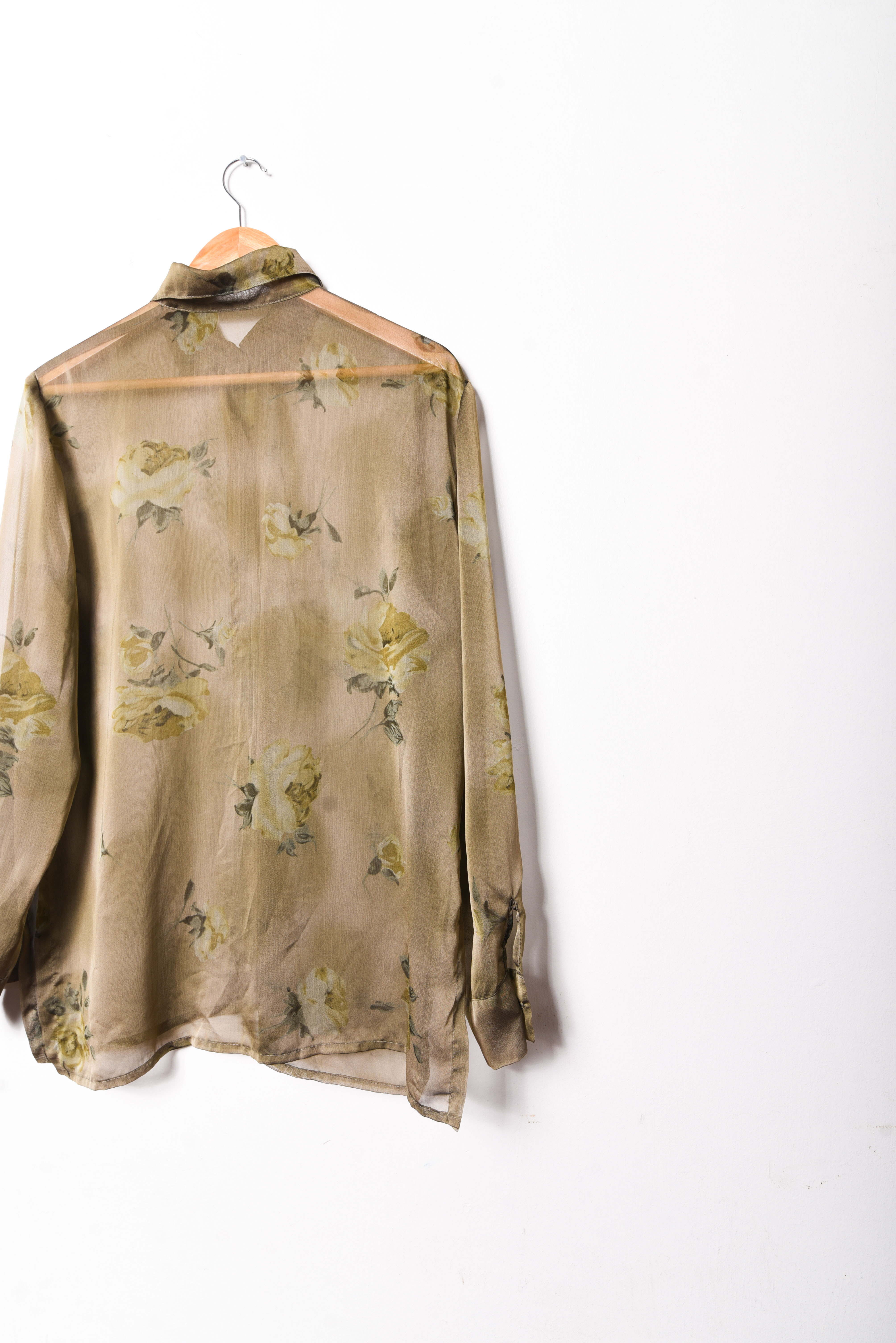 Blusa café verdoso floral 90s