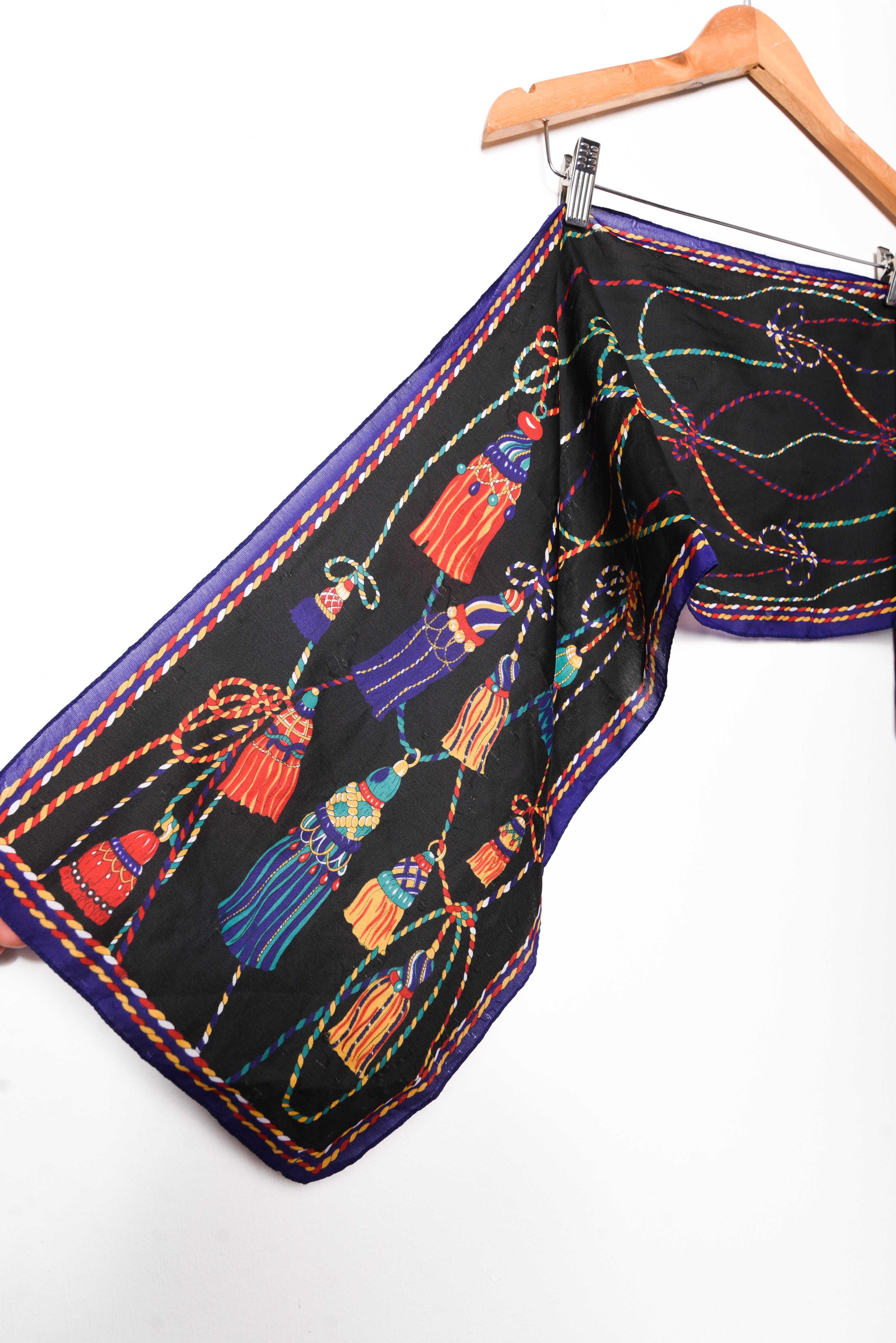 Pañuelo vintage borlas