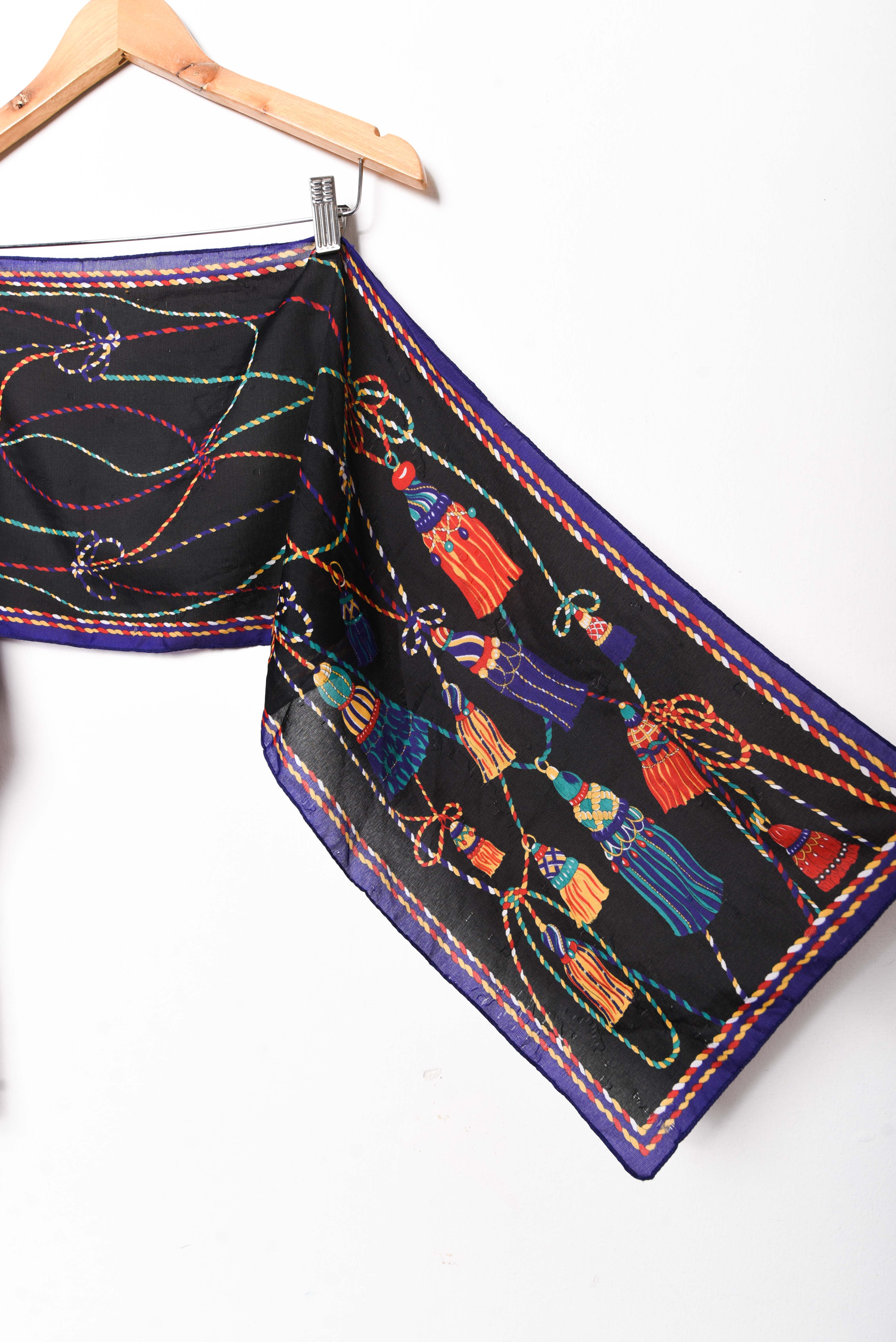 Pañuelo vintage borlas