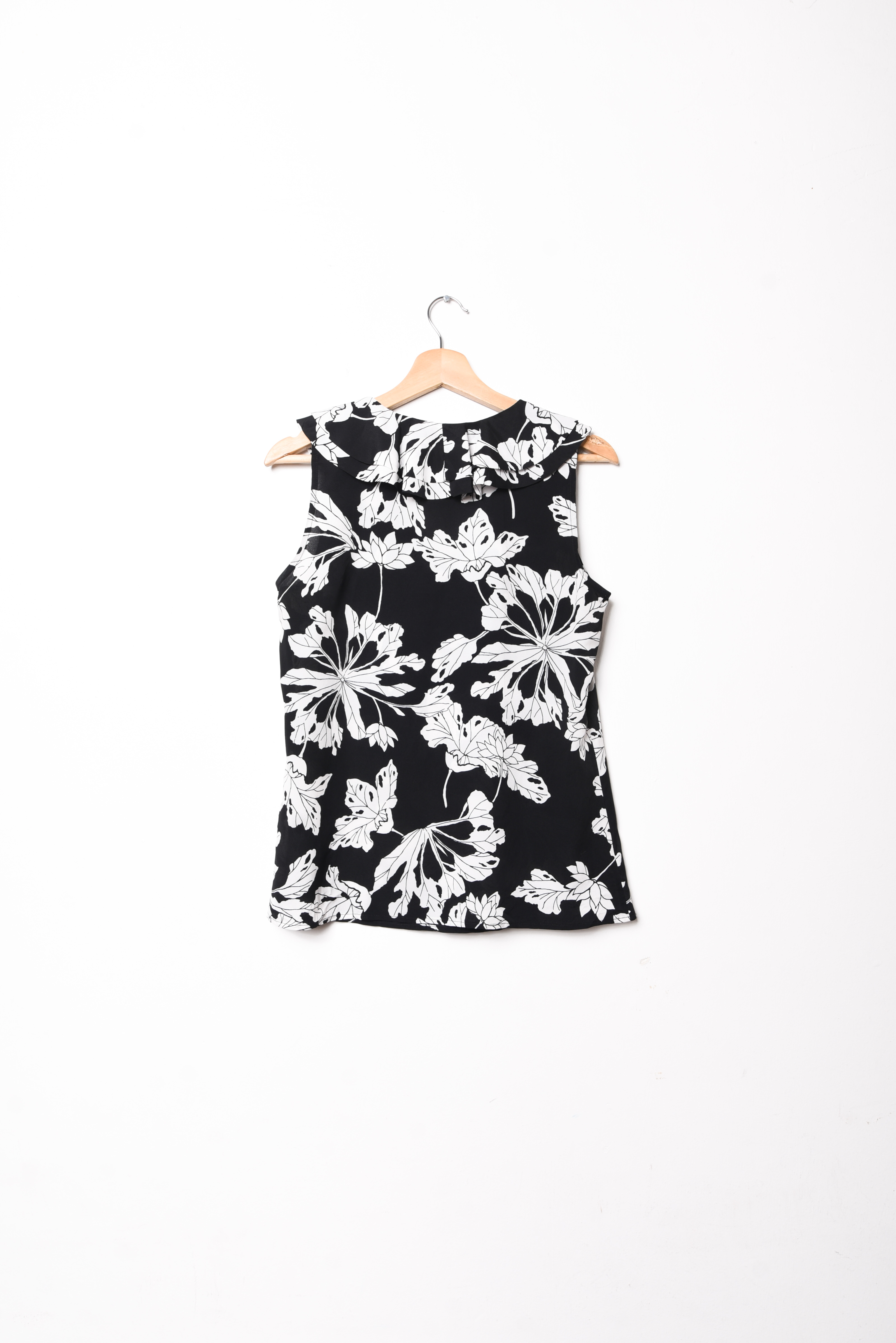 Blusa b&w floral