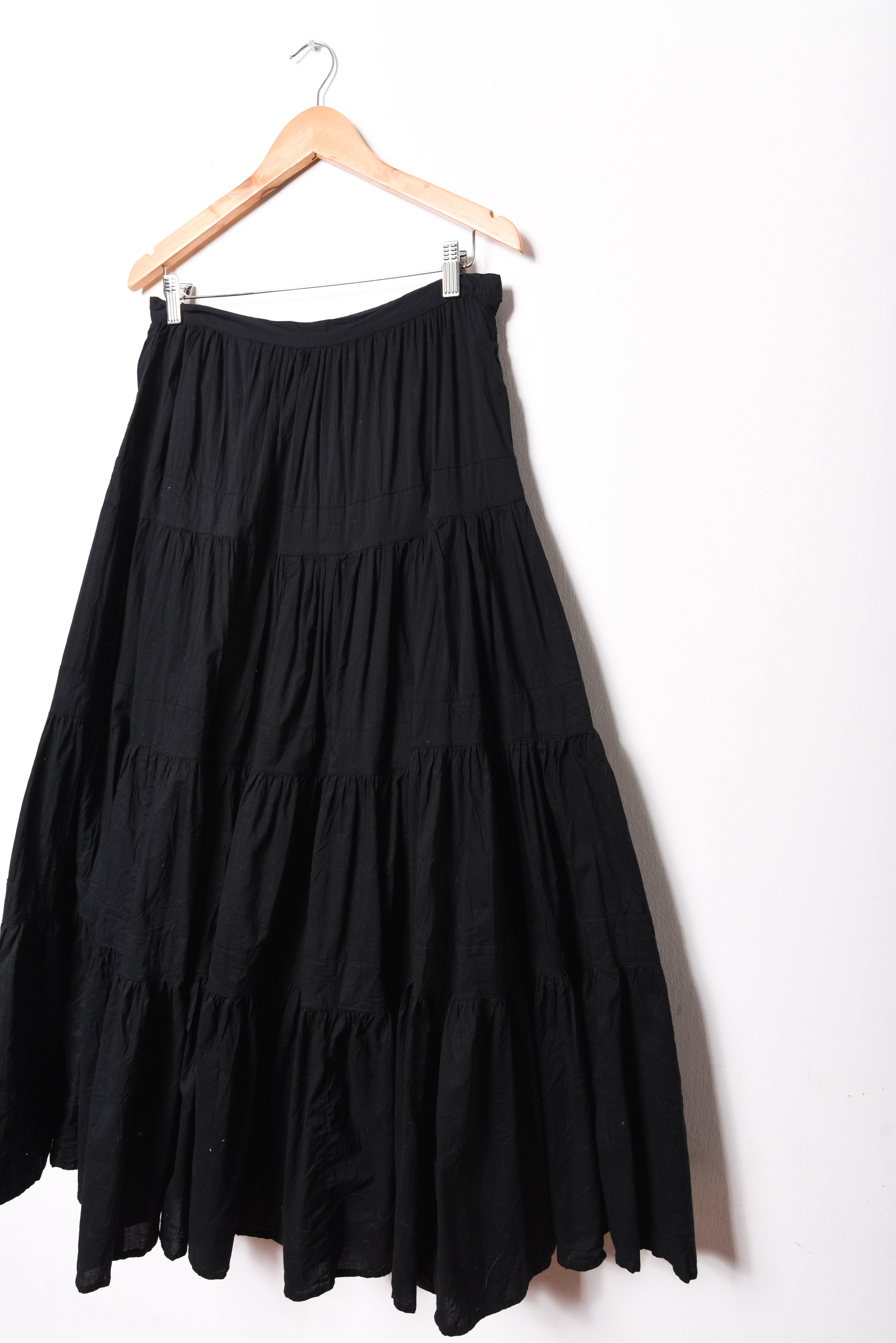 Maxi falda negra boho capas
