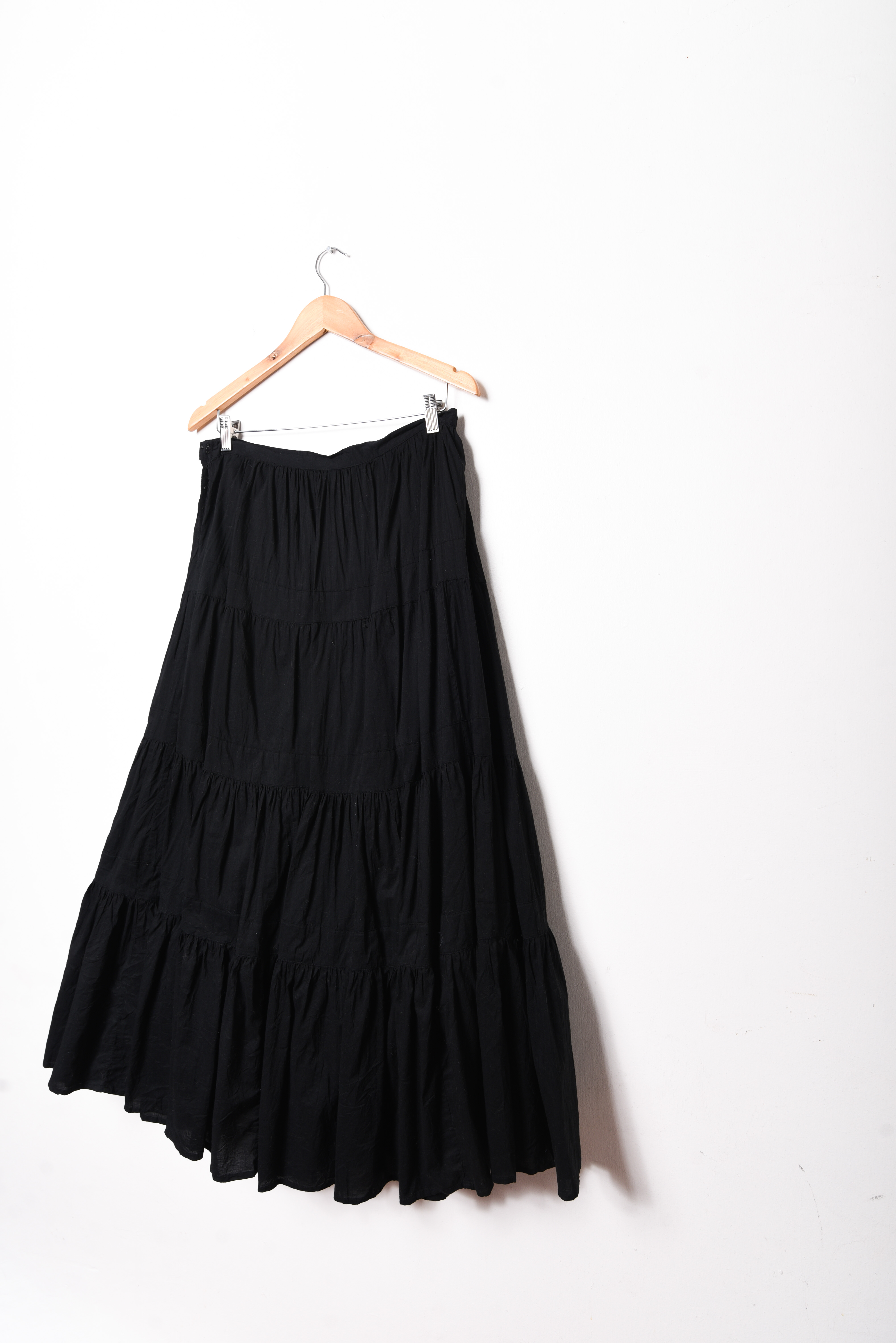 Maxi falda negra boho capas