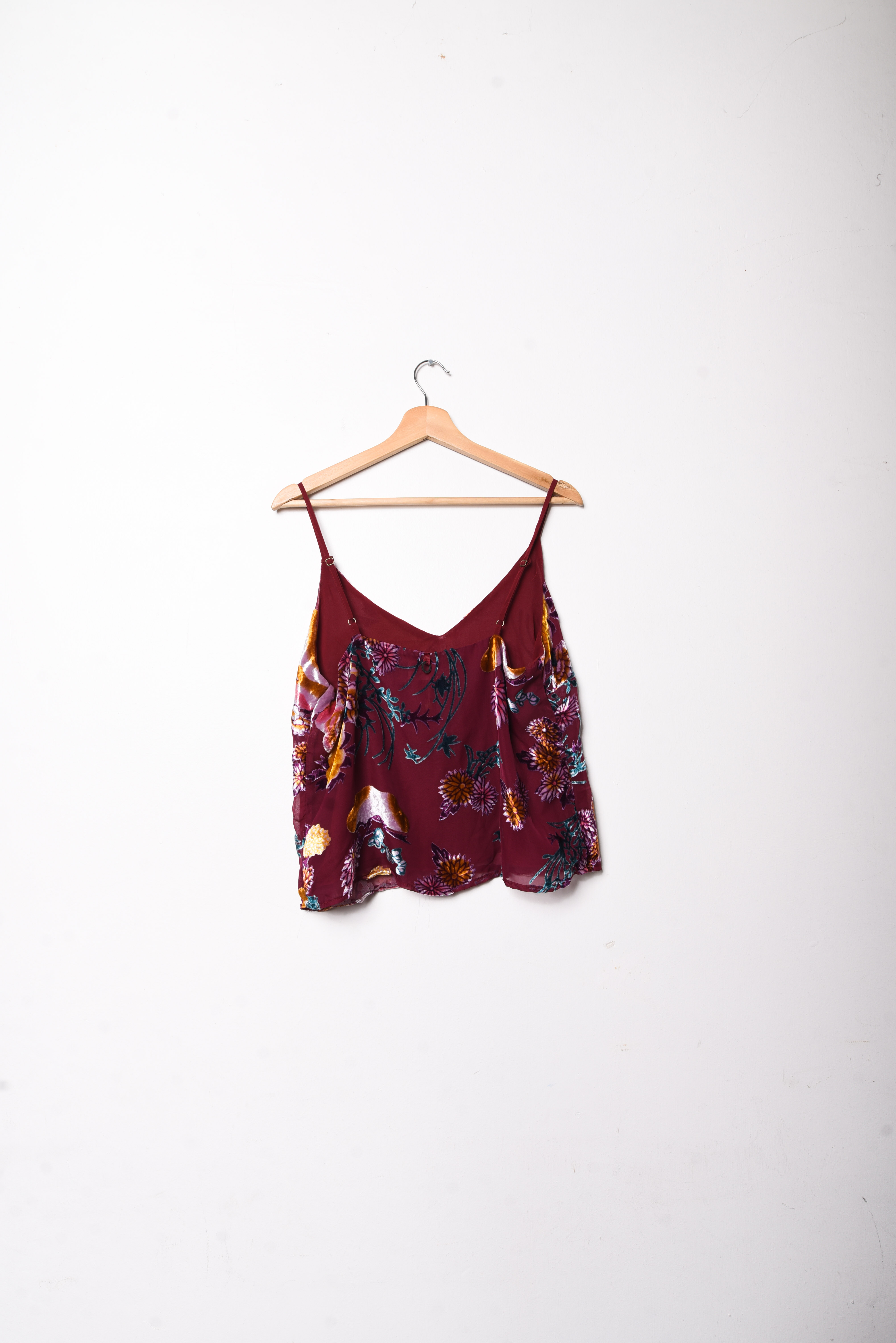 Top vaporoso burdeo velvet