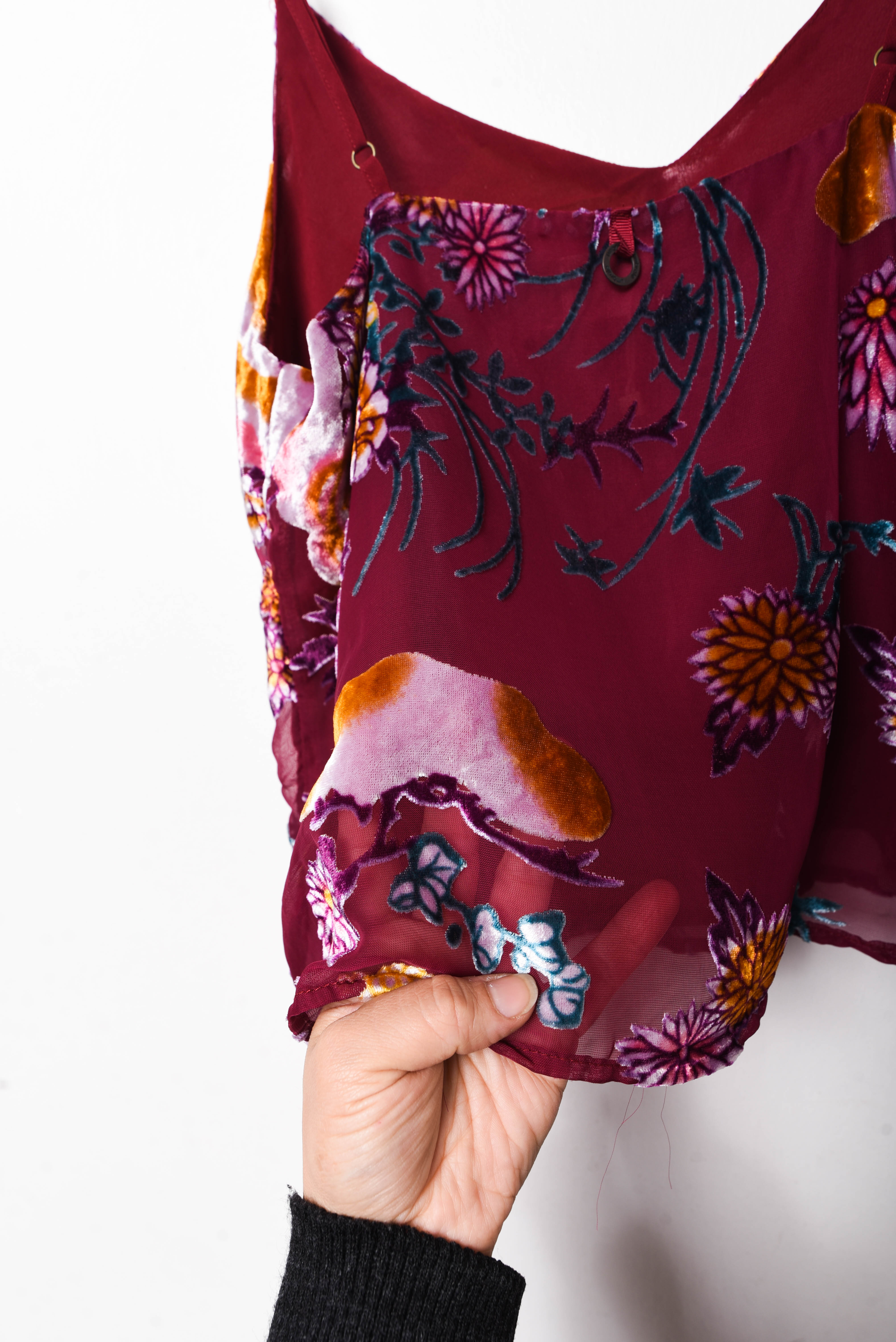Top vaporoso burdeo velvet