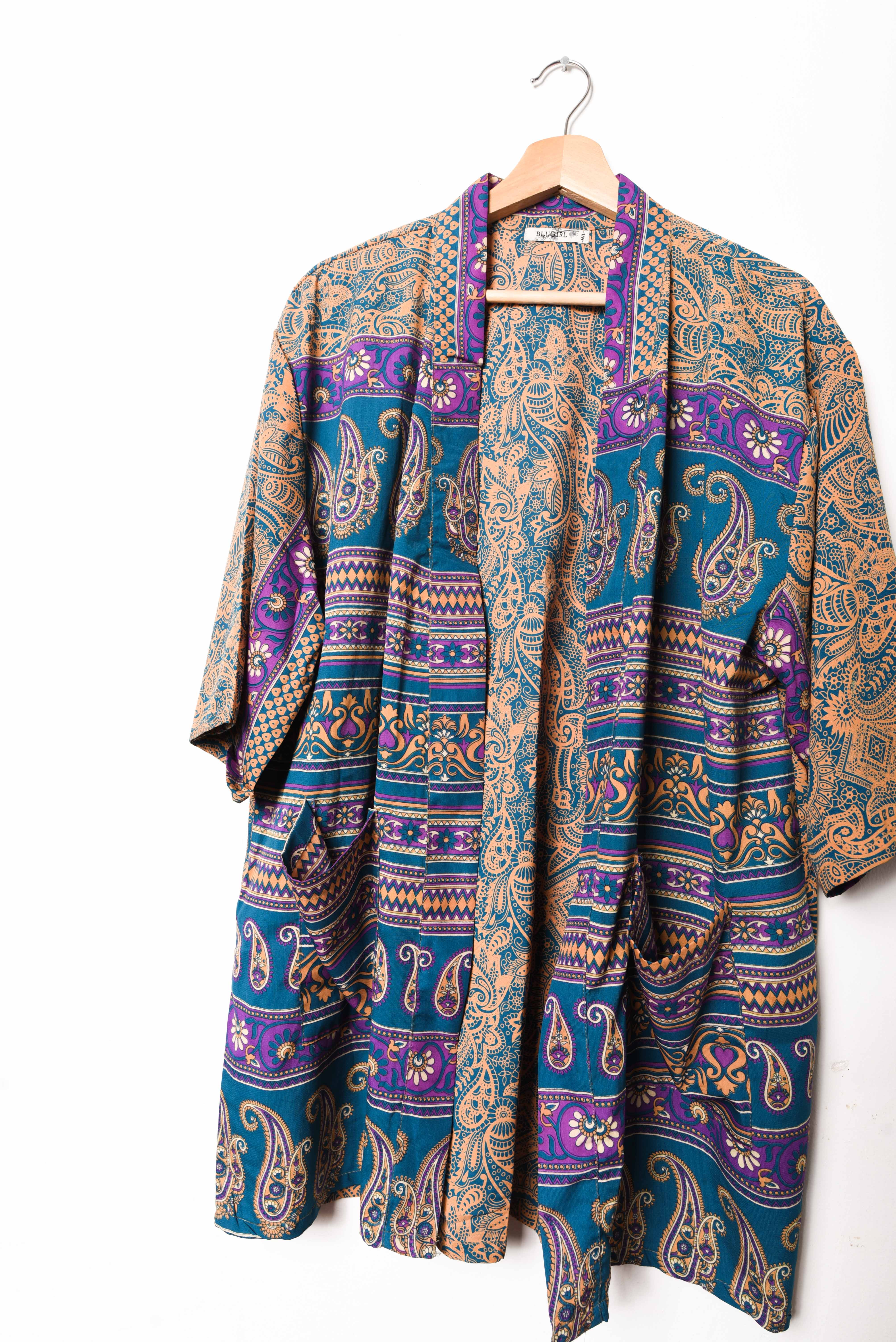 Kimono verde y morado paisley
