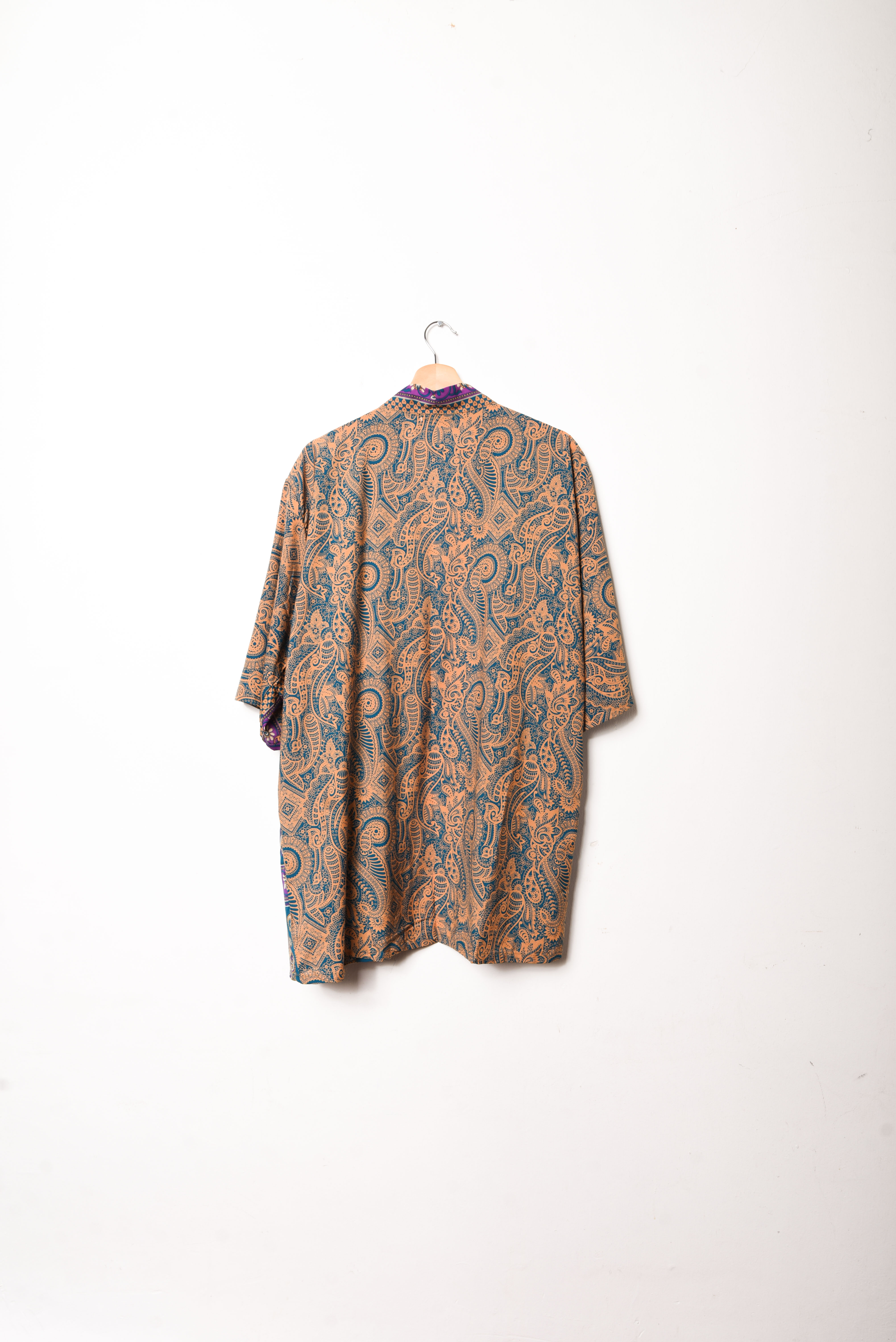 Kimono verde y morado paisley