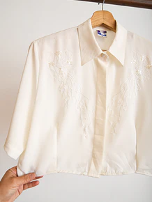 Blusa marfil vintage reworked bordada