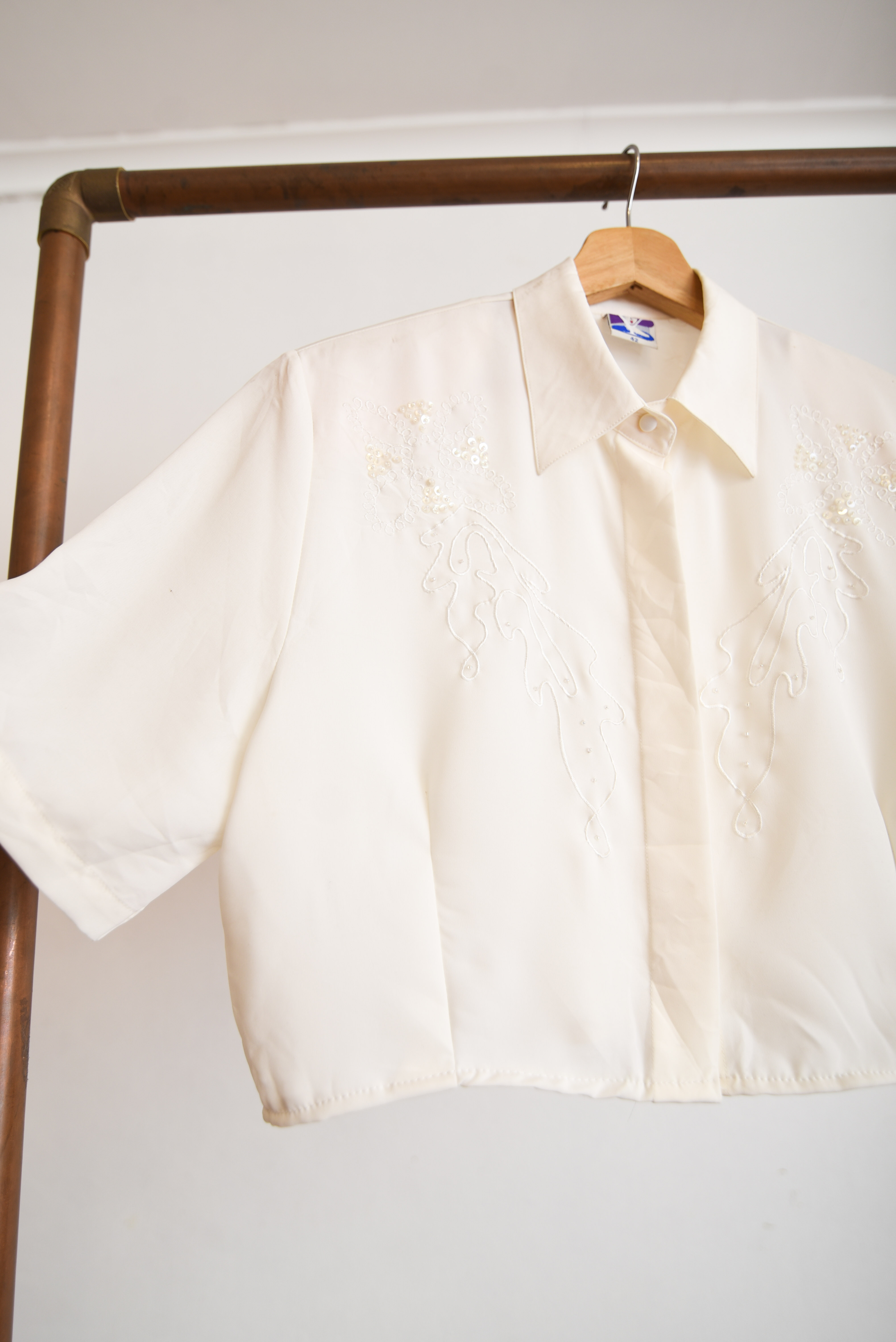Blusa marfil vintage reworked bordada
