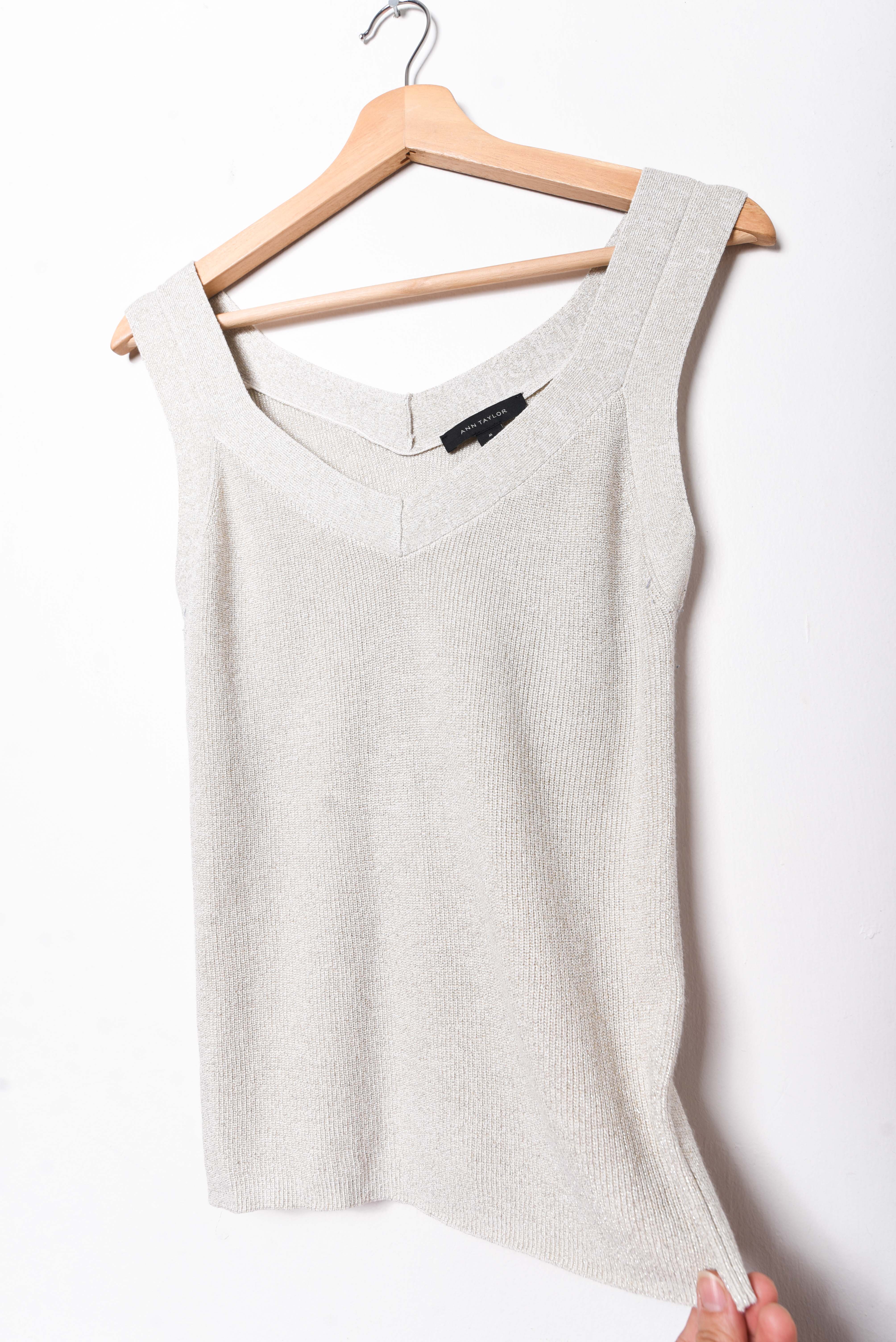 Top tejido beige brillos