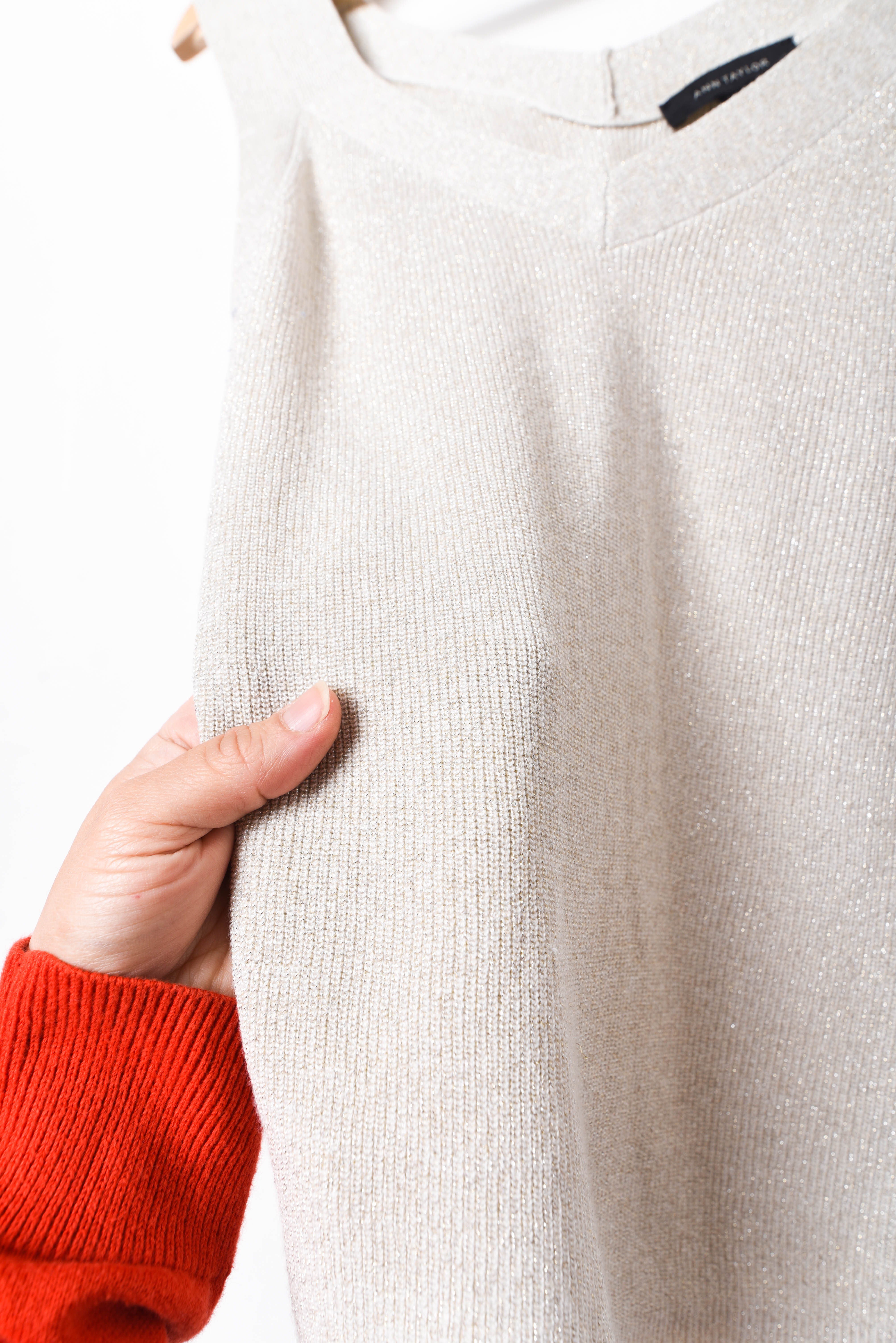 Top tejido beige brillos