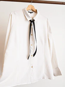 Blusa blanca lazito black