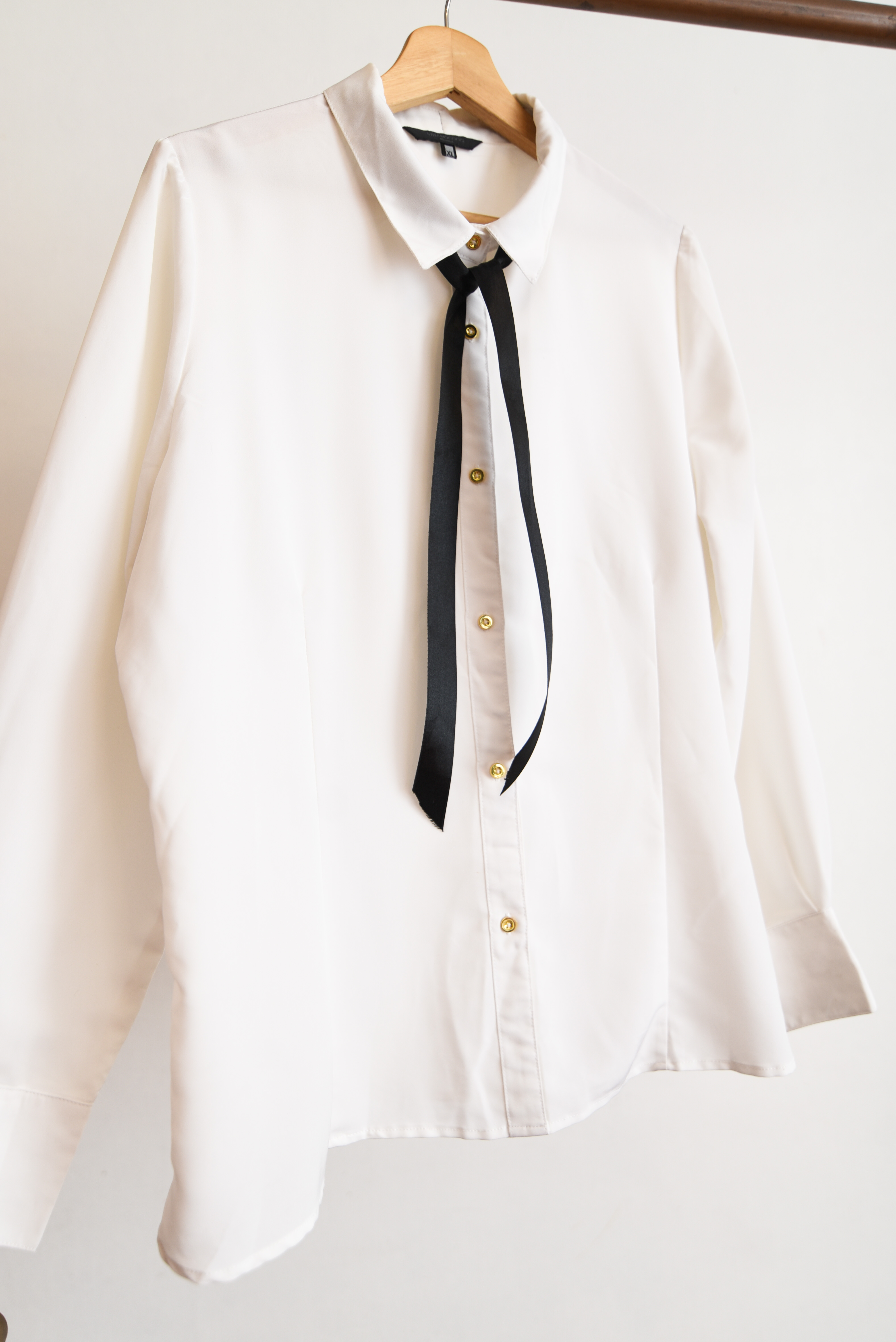 Blusa blanca lazito black