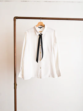 Blusa blanca lazito black
