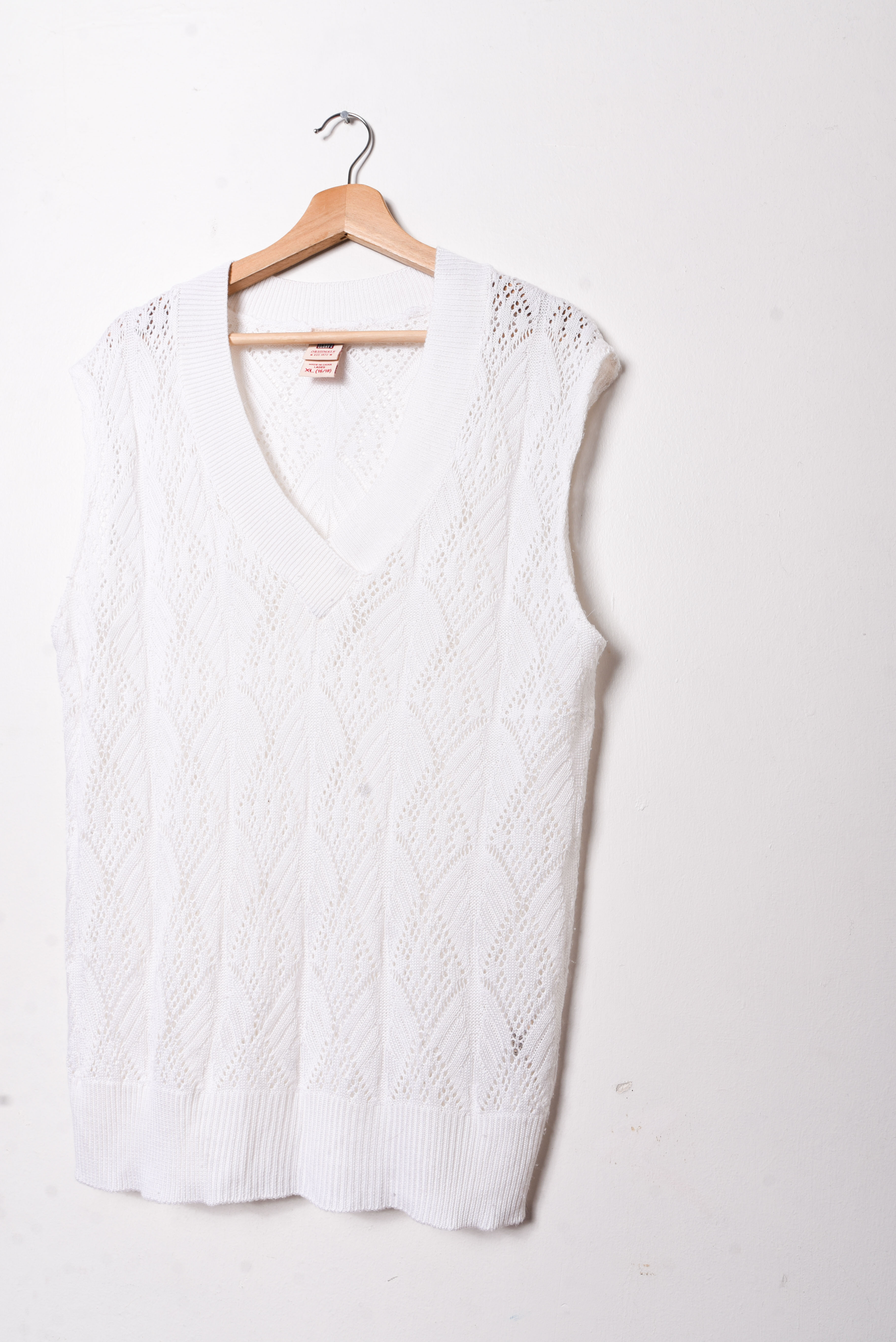 Sweater vest calado blanco