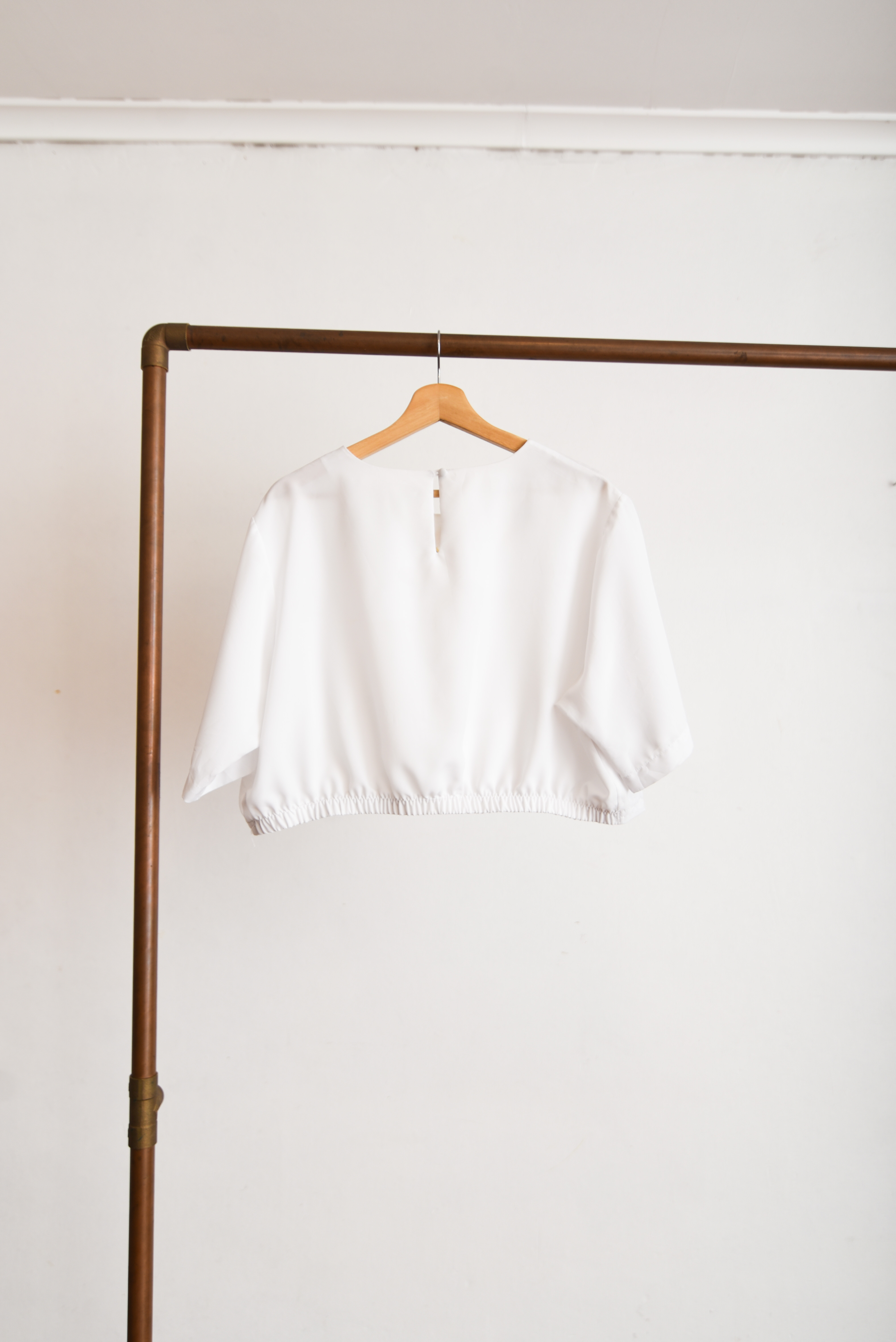 Blusa reworked crop bordada vintage