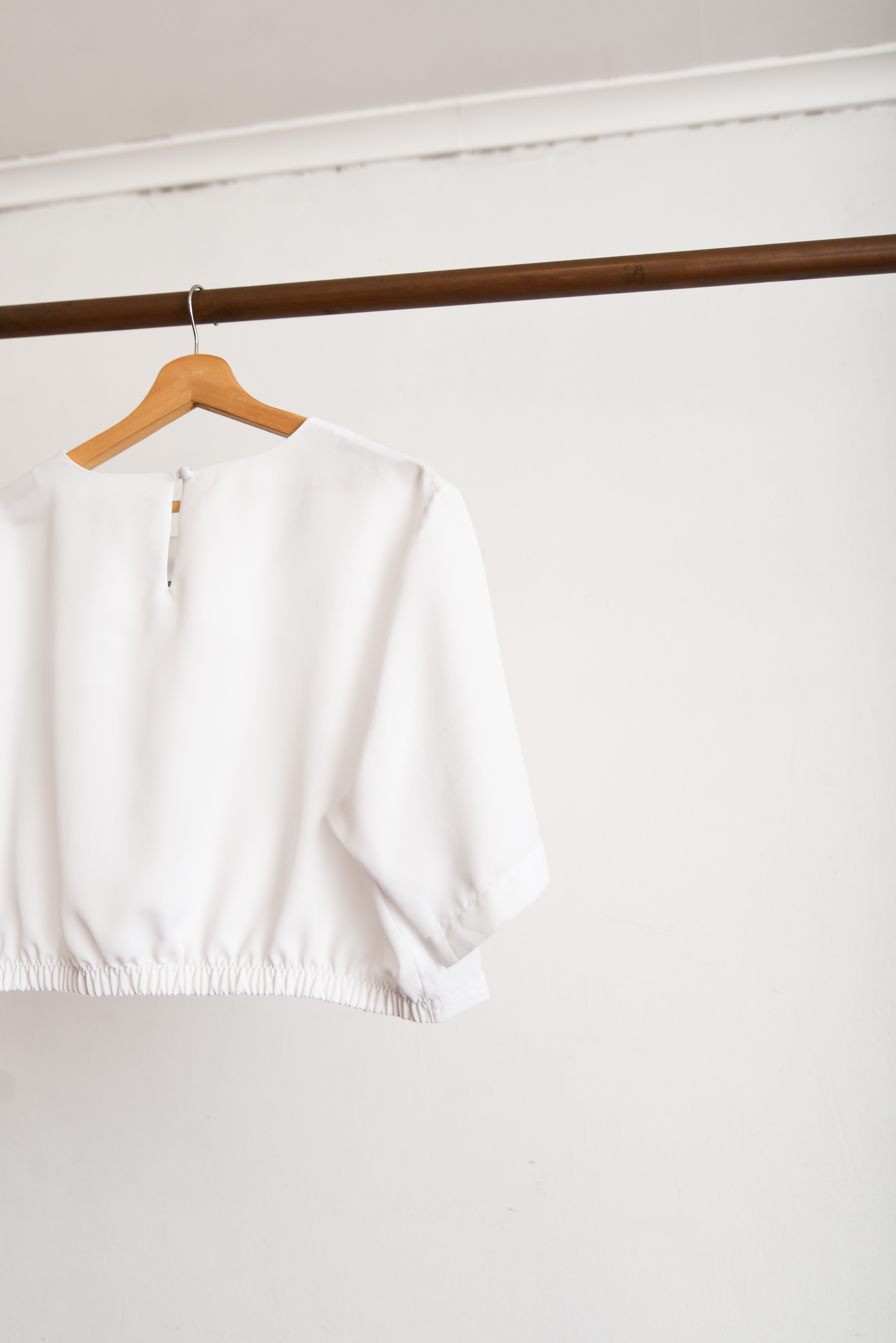 Blusa reworked crop bordada vintage
