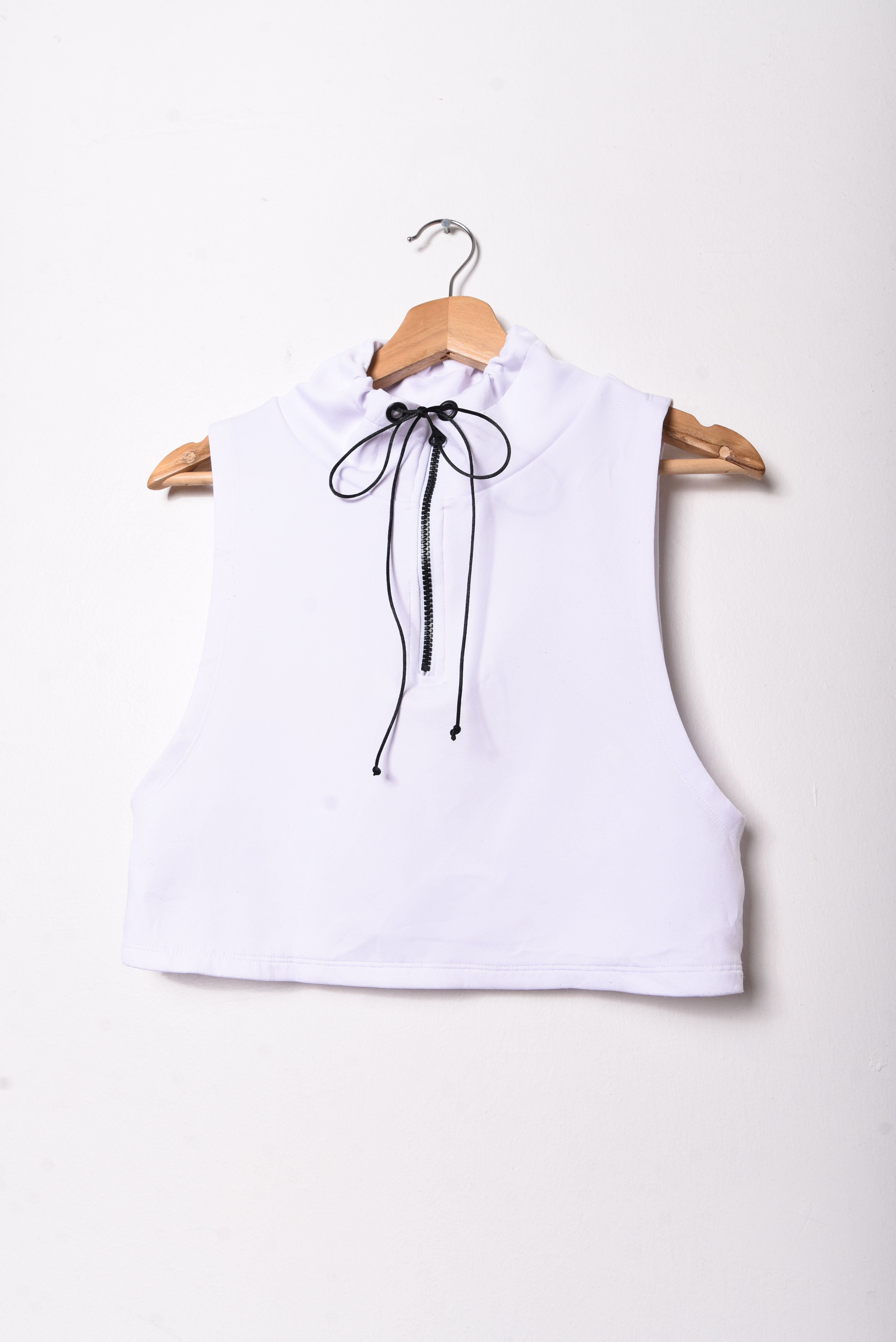 Croptop blanco sporty