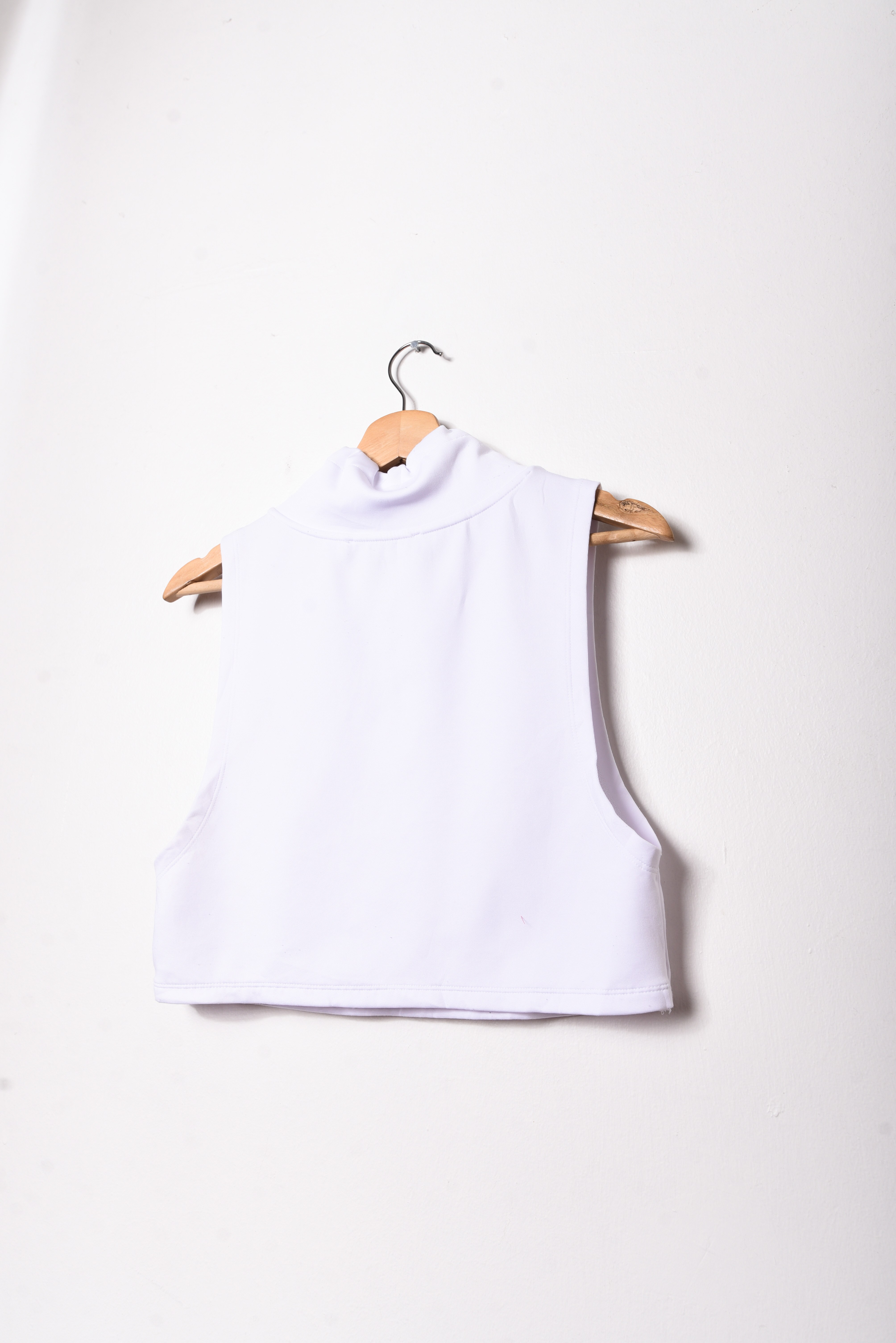 Croptop blanco sporty