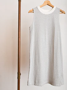 Vestido blanco rayado basic